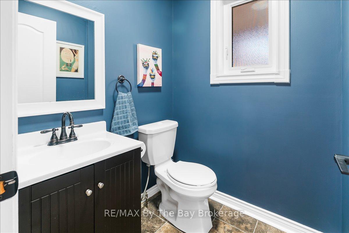 Photo 4 of 92 Brucker Road, Barrie, Holly — HOMEH