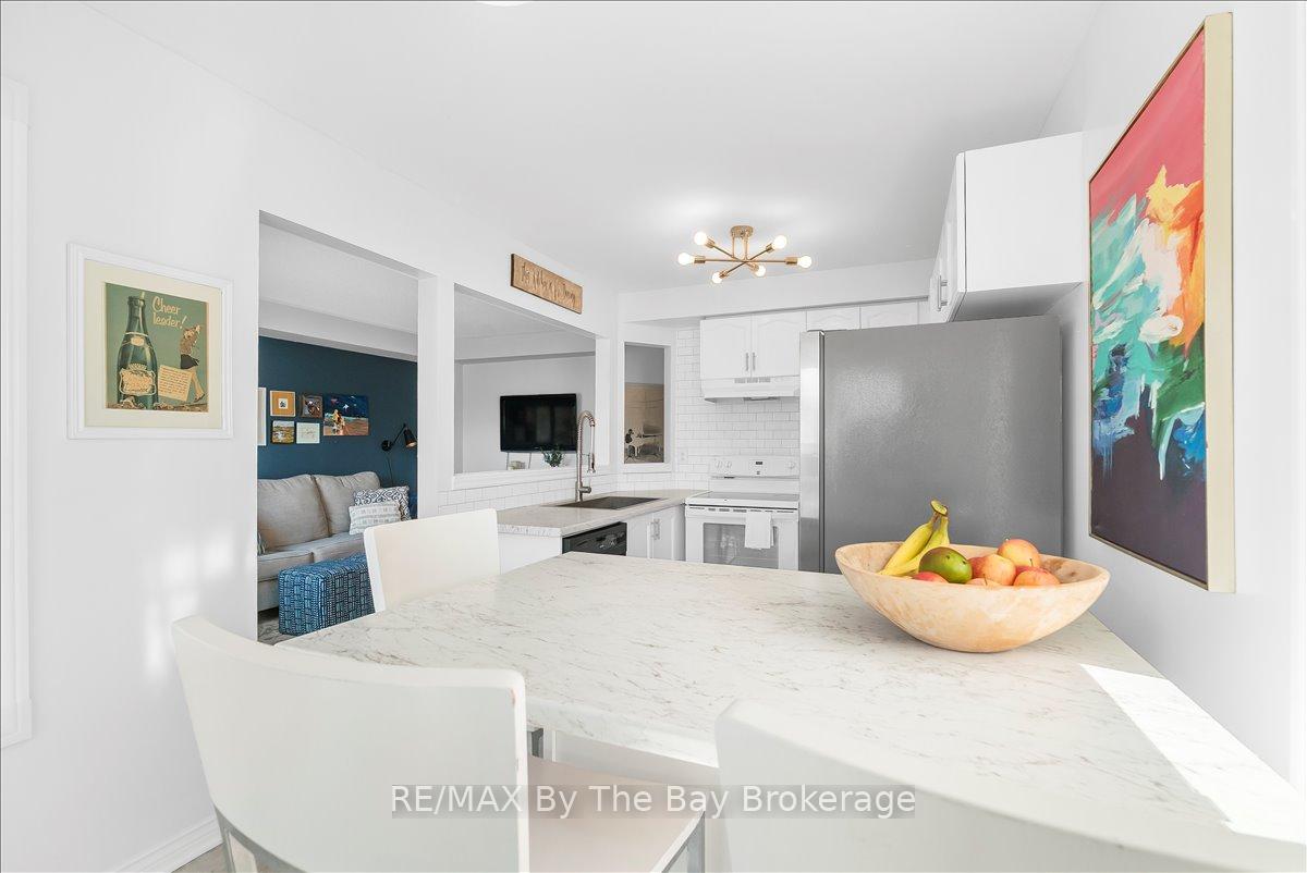 Photo 11 of 92 Brucker Road, Barrie, Holly — HOMEH