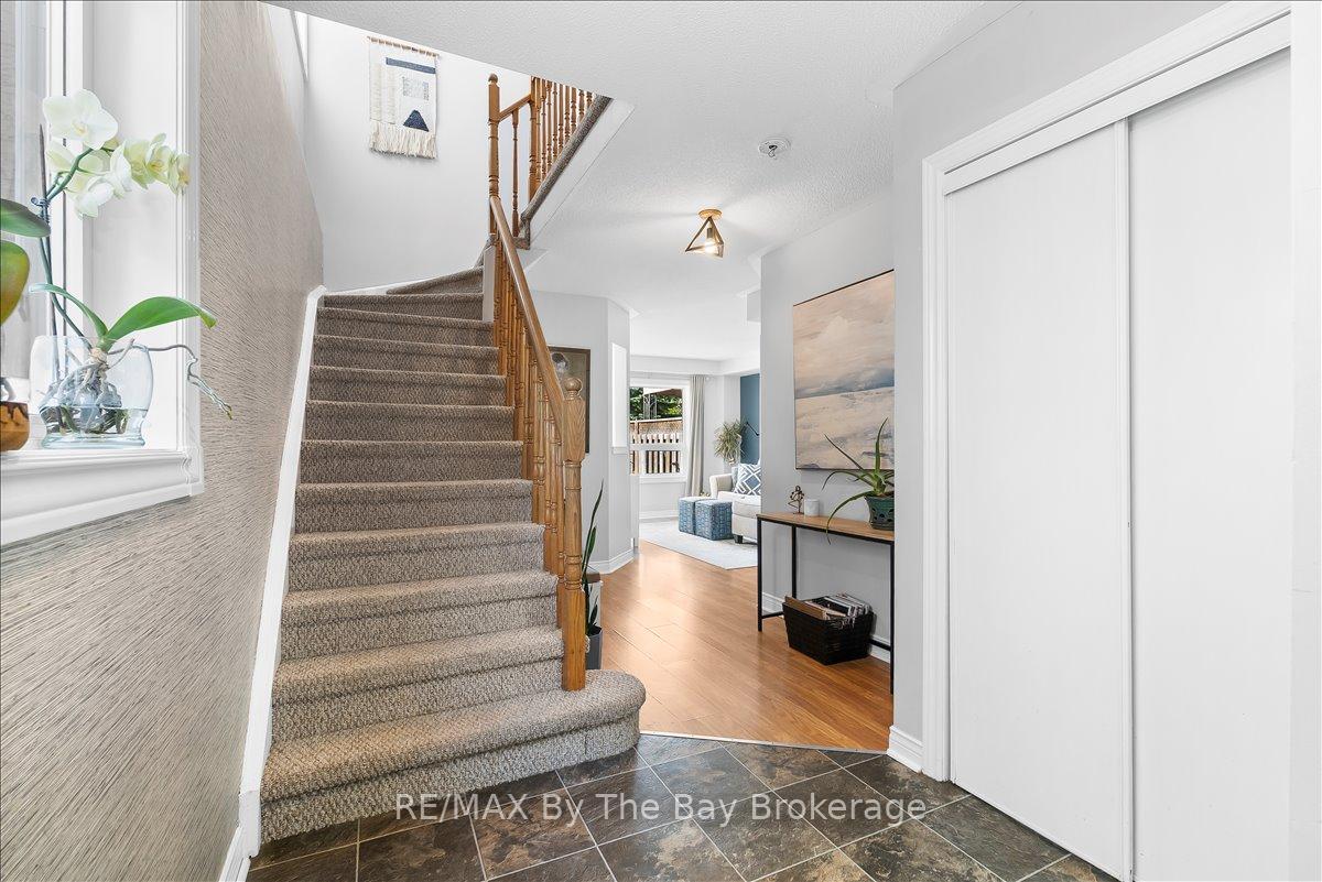 Photo 16 of 92 Brucker Road, Barrie, Holly — HOMEH