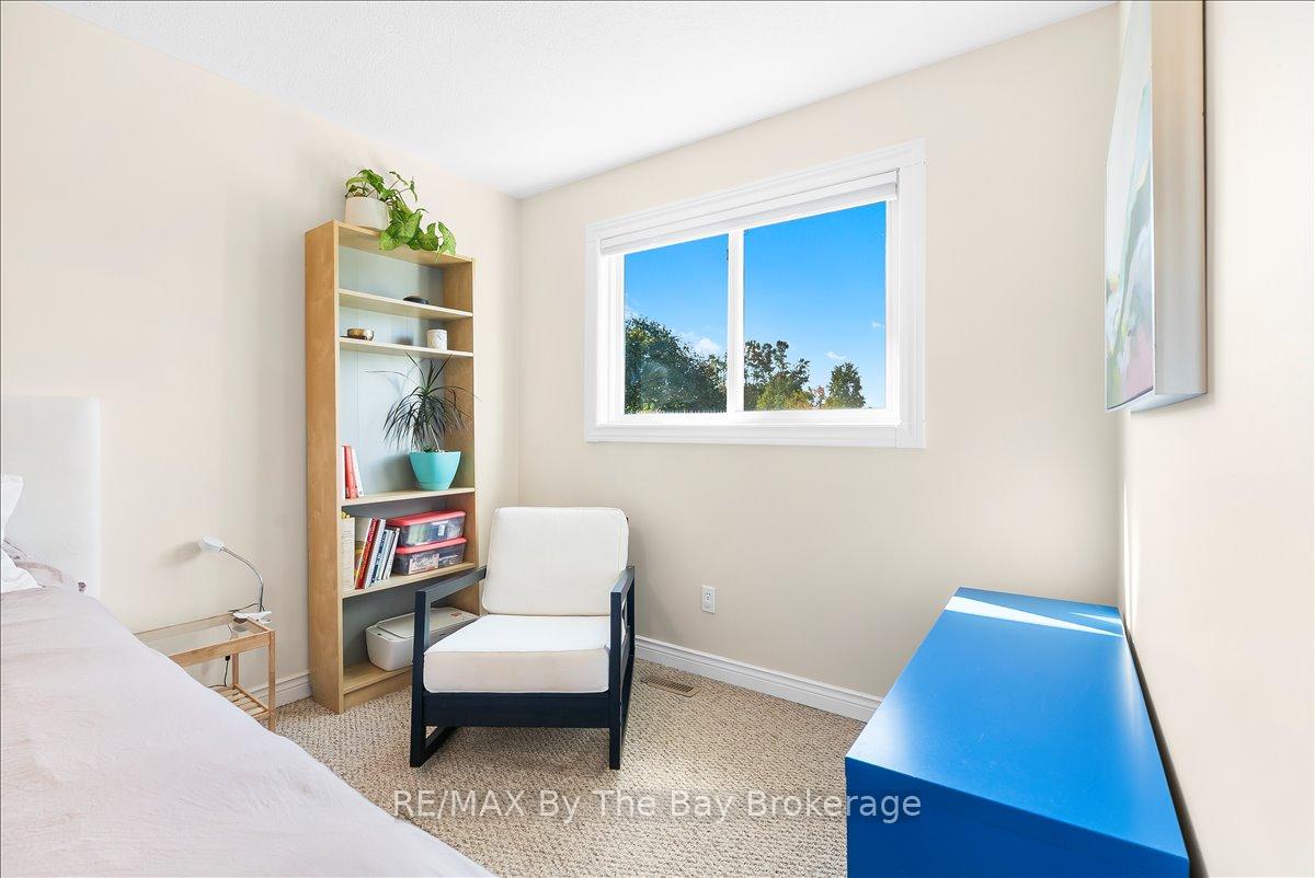 Photo 22 of 92 Brucker Road, Barrie, Holly — HOMEH