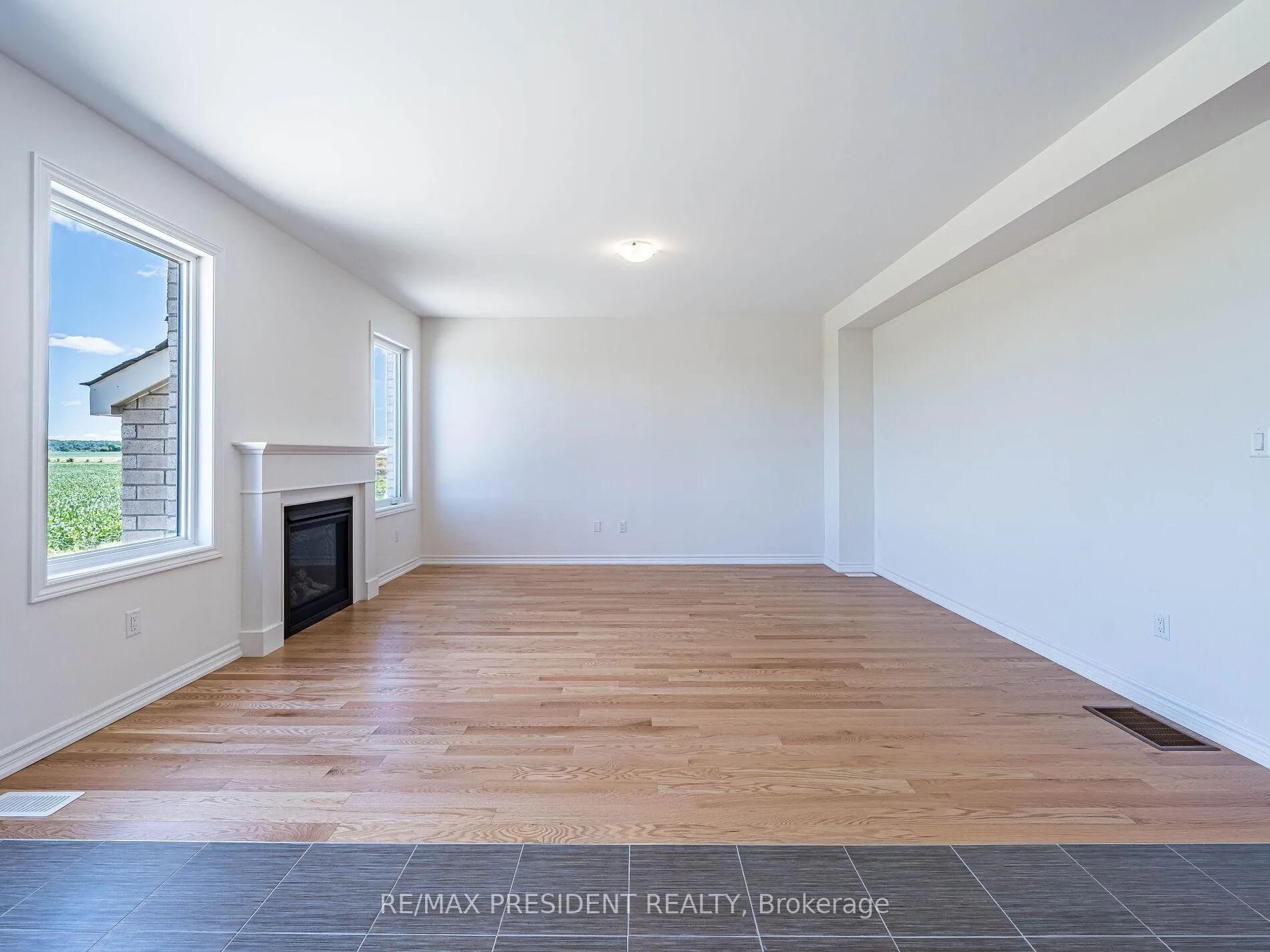 Photo 11 of 65 Brethet Heights, New Tecumseth, Rural New Tecumseth — HOMEH