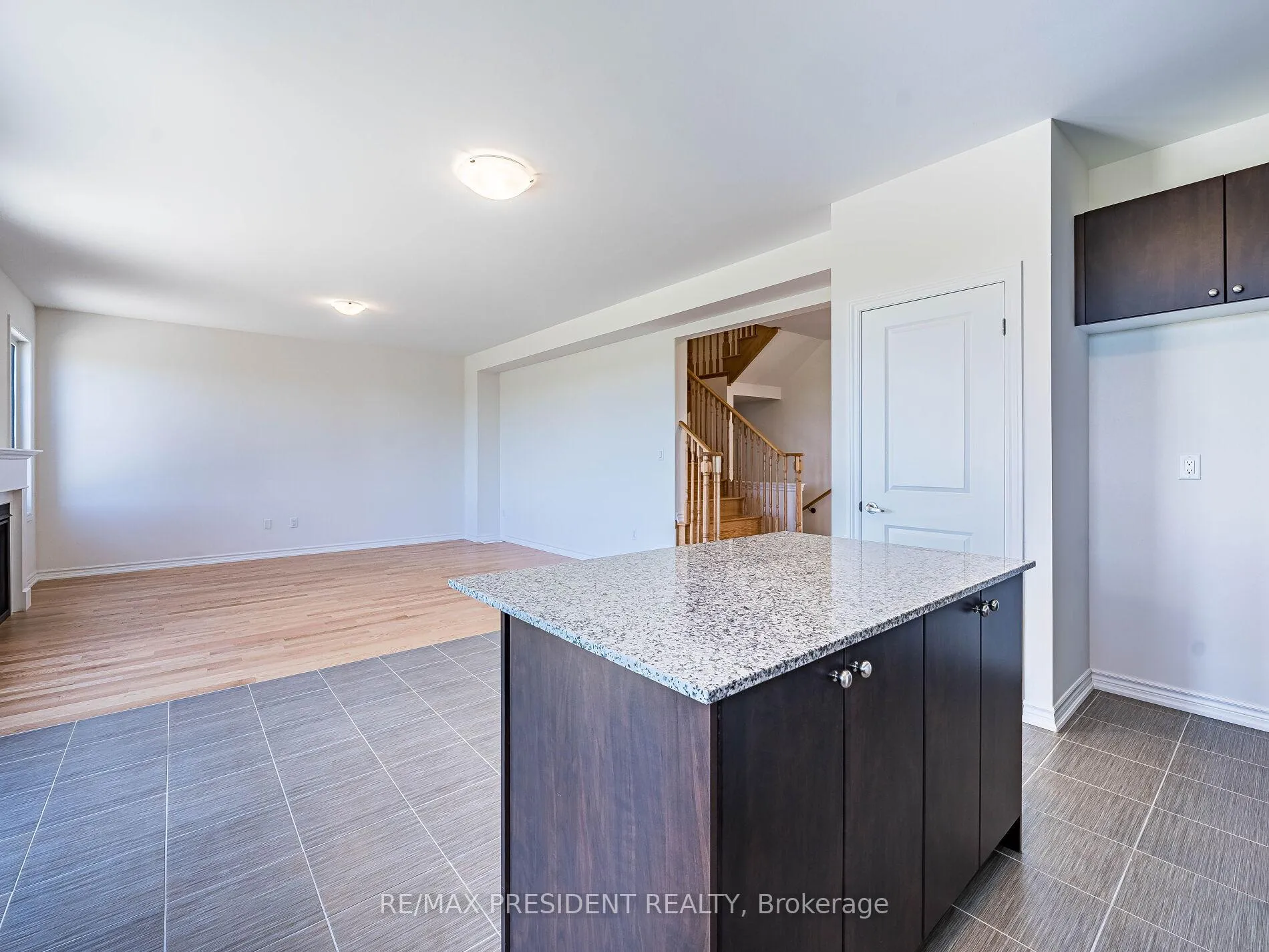 Photo 17 of 65 Brethet Heights, New Tecumseth, Rural New Tecumseth — HOMEH
