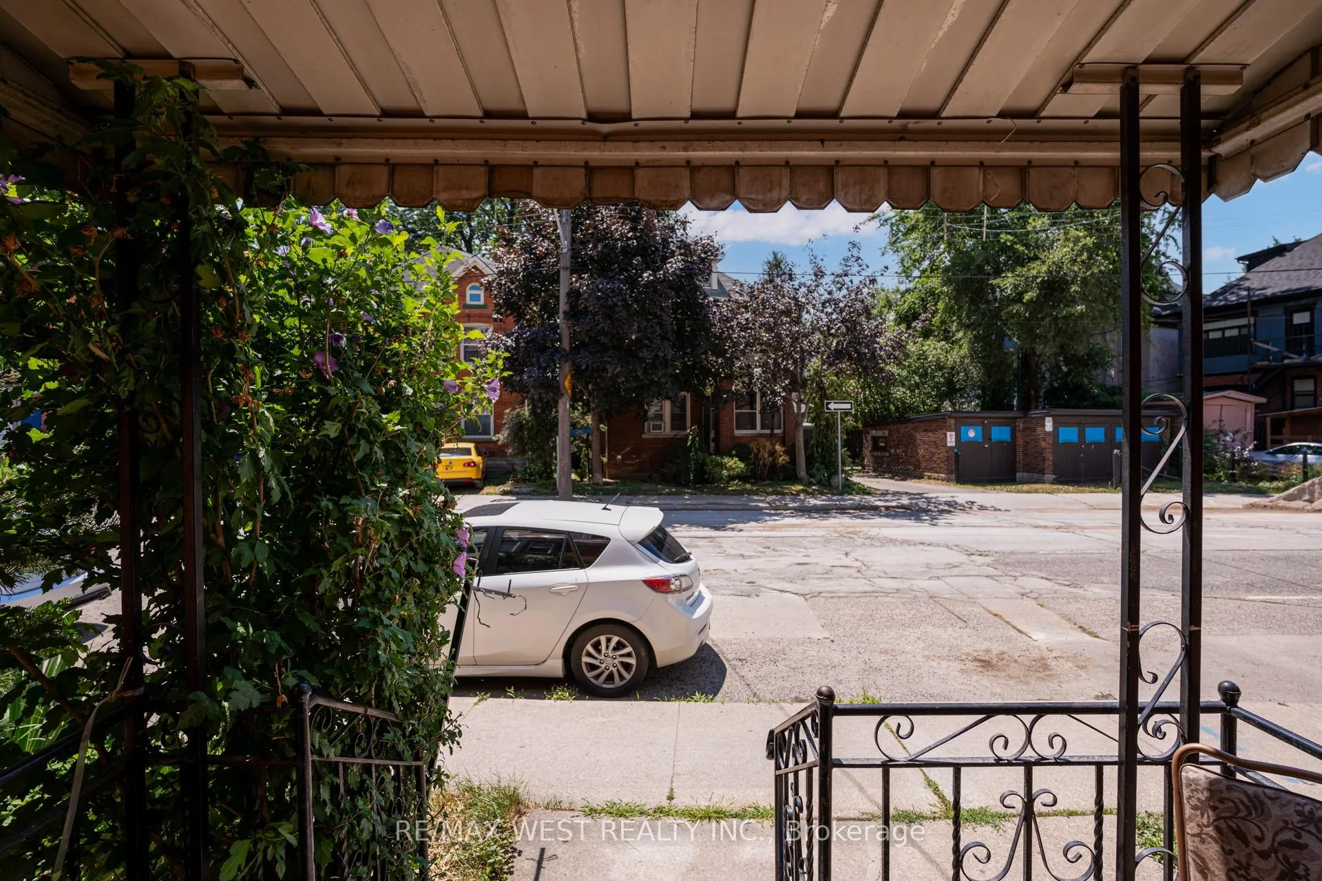 Photo 5 of 673 Wilson Street, Hamilton, Hamilton Beach — HOMEH