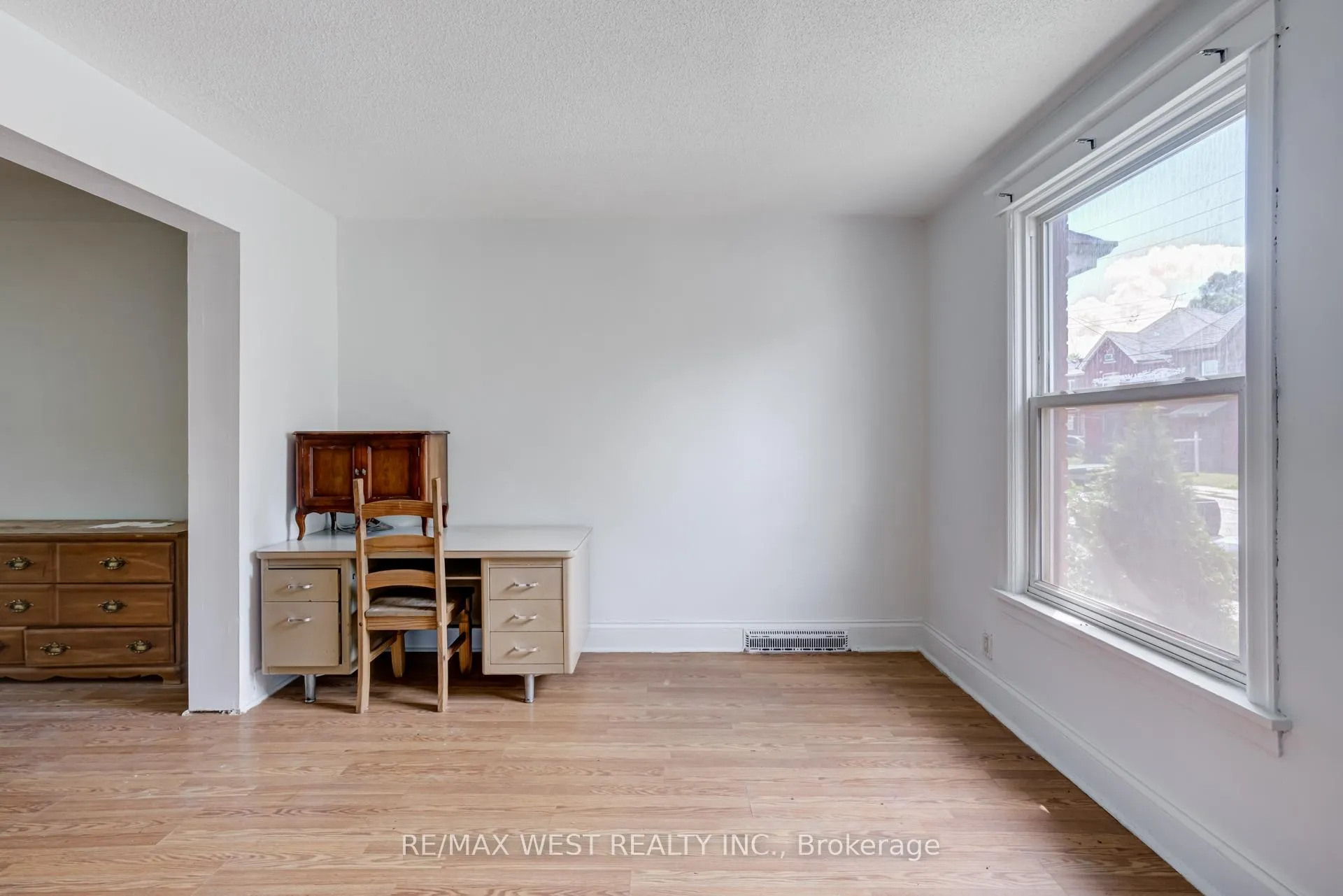 Photo 8 of 673 Wilson Street, Hamilton, Hamilton Beach — HOMEH