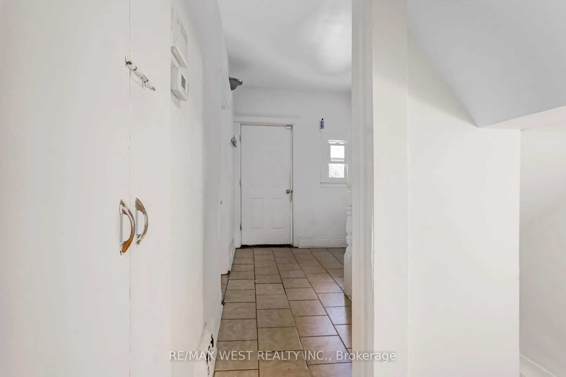 Photo 16 of 673 Wilson Street, Hamilton, Hamilton Beach — HOMEH
