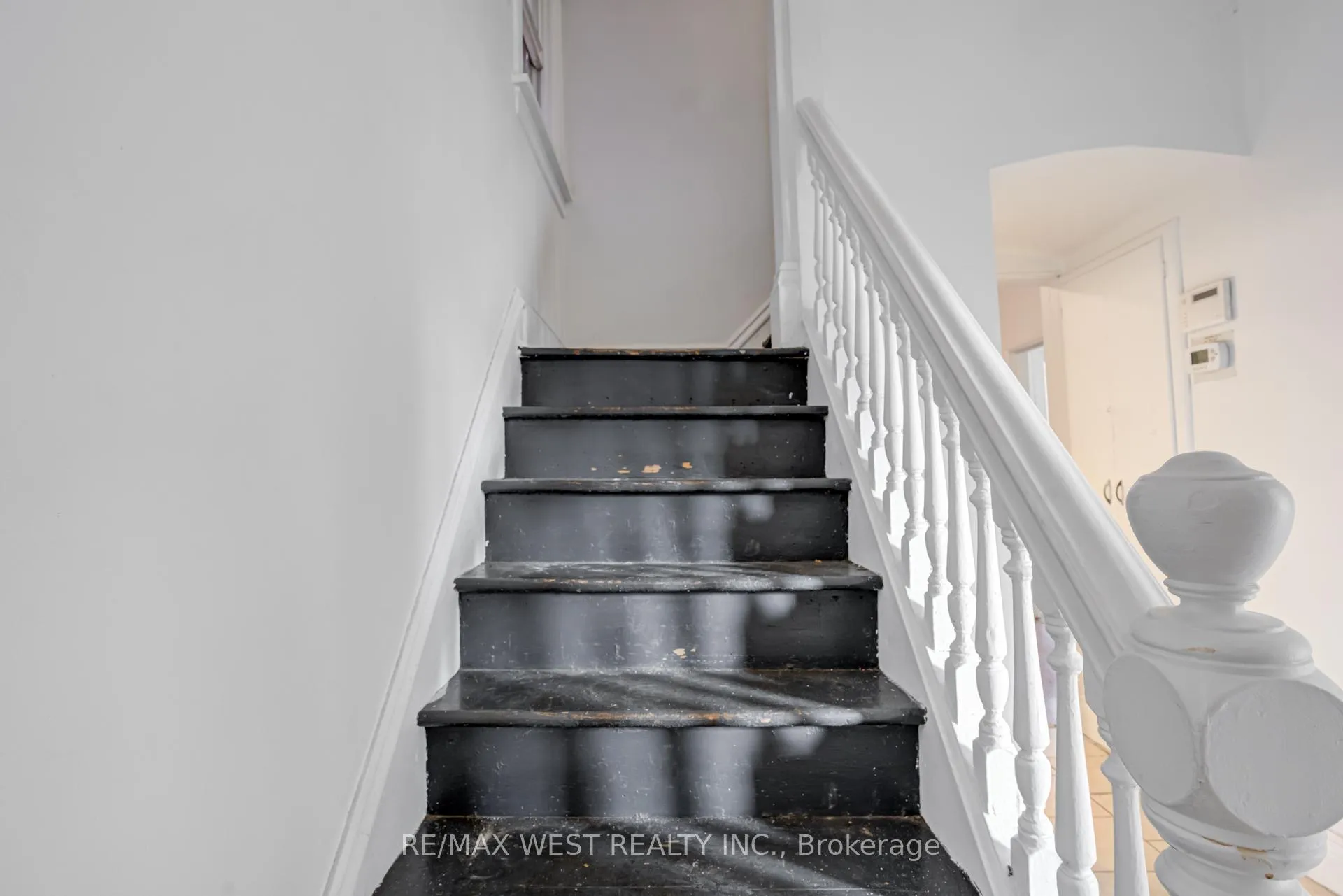 Photo 17 of 673 Wilson Street, Hamilton, Hamilton Beach — HOMEH