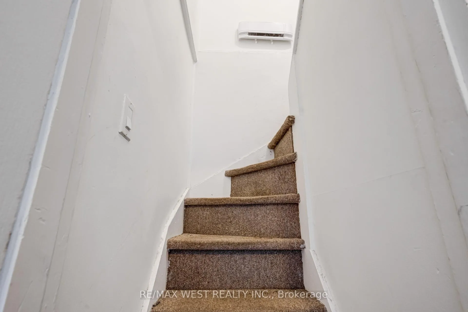 Photo 28 of 673 Wilson Street, Hamilton, Hamilton Beach — HOMEH
