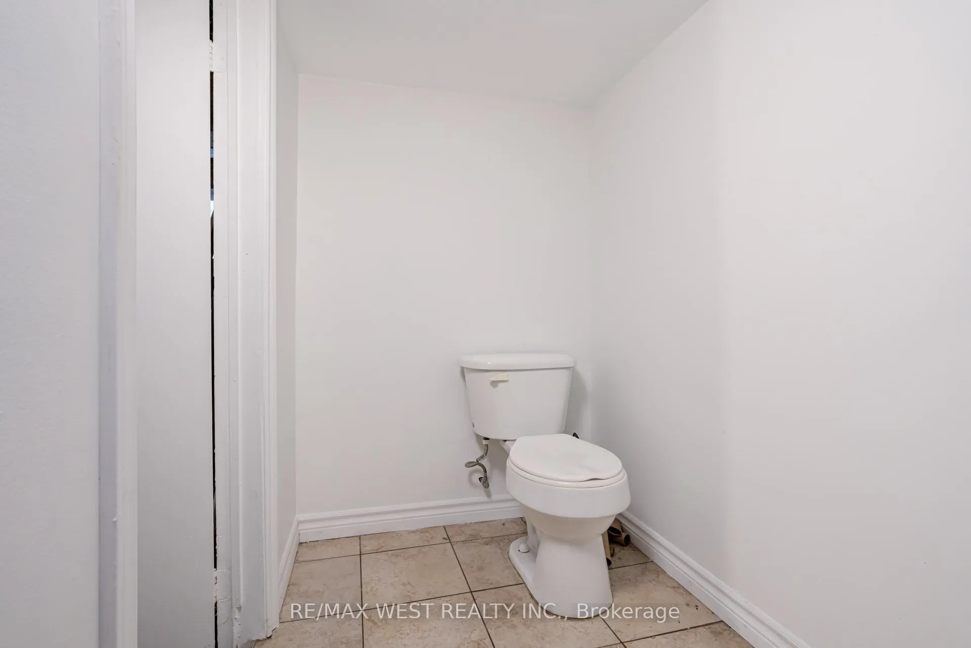 Photo 35 of 673 Wilson Street, Hamilton, Hamilton Beach — HOMEH