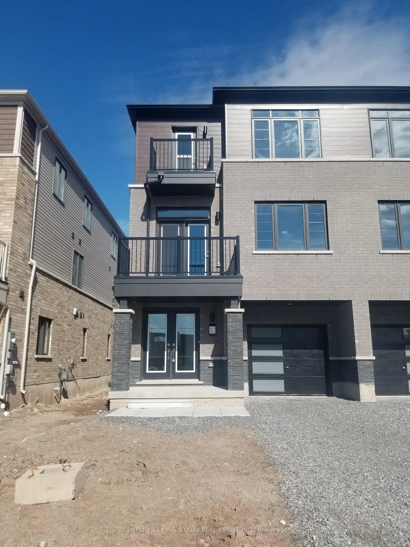 Photo 2 of 82 Feather Road, Welland, Dain City — HOMEH