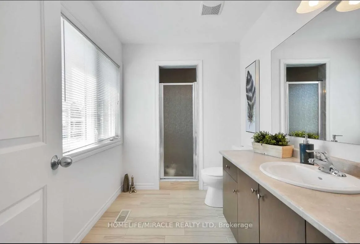 Photo 3 of 50 Murray Tabb Street, Clarington, Bowmanville — HOMEH