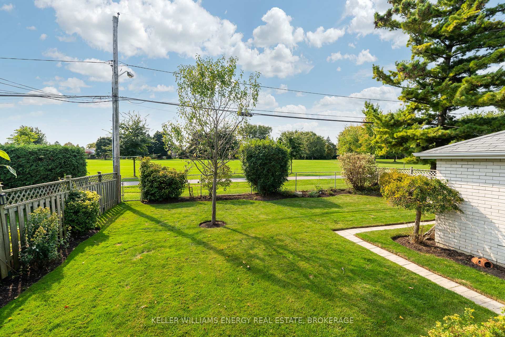 Photo 33 of 18 Archer Drive, Ajax, South East — HOMEH