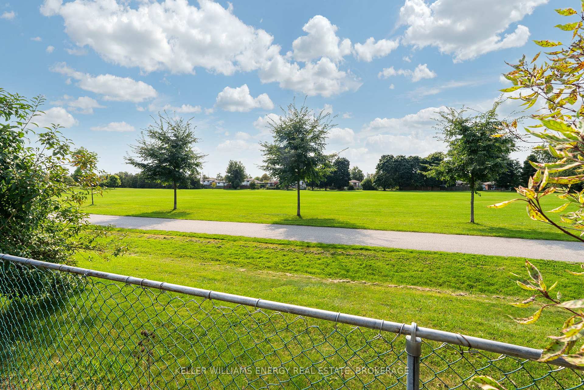 Photo 35 of 18 Archer Drive, Ajax, South East — HOMEH