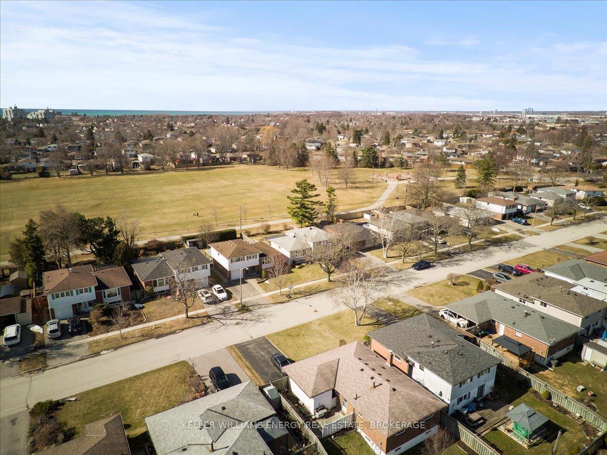 Photo 39 of 18 Archer Drive, Ajax, South East — HOMEH