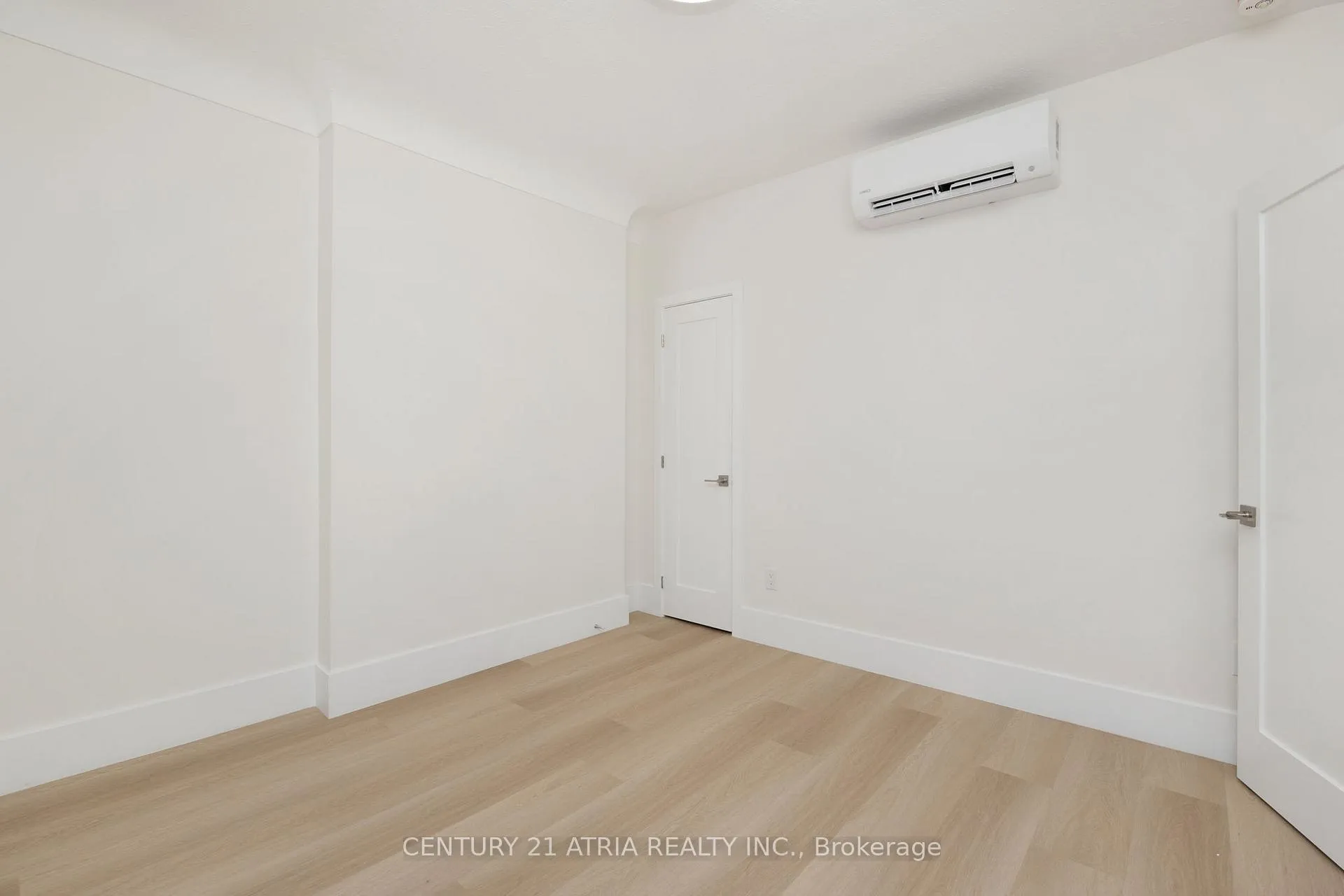 Photo 6 of Unit Main, 451 Lansdowne Avenue, Toronto, Dufferin Grove — HOMEH