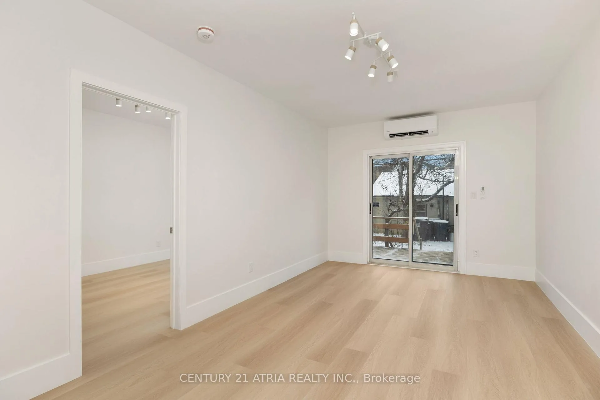 Photo 17 of Unit Main, 451 Lansdowne Avenue, Toronto, Dufferin Grove — HOMEH