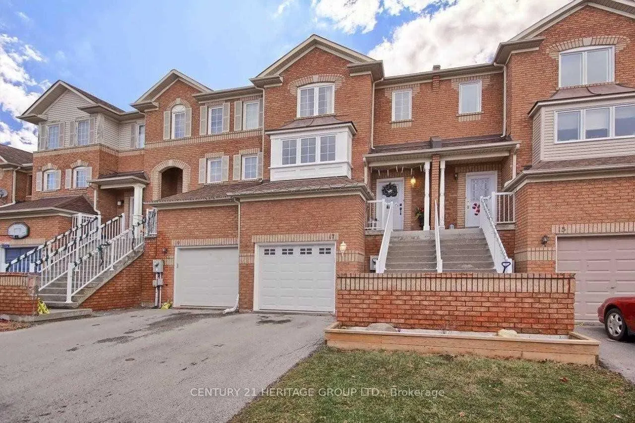 Photo 11 of 17 Stiles Avenue, Aurora, Bayview Wellington — HOMEH