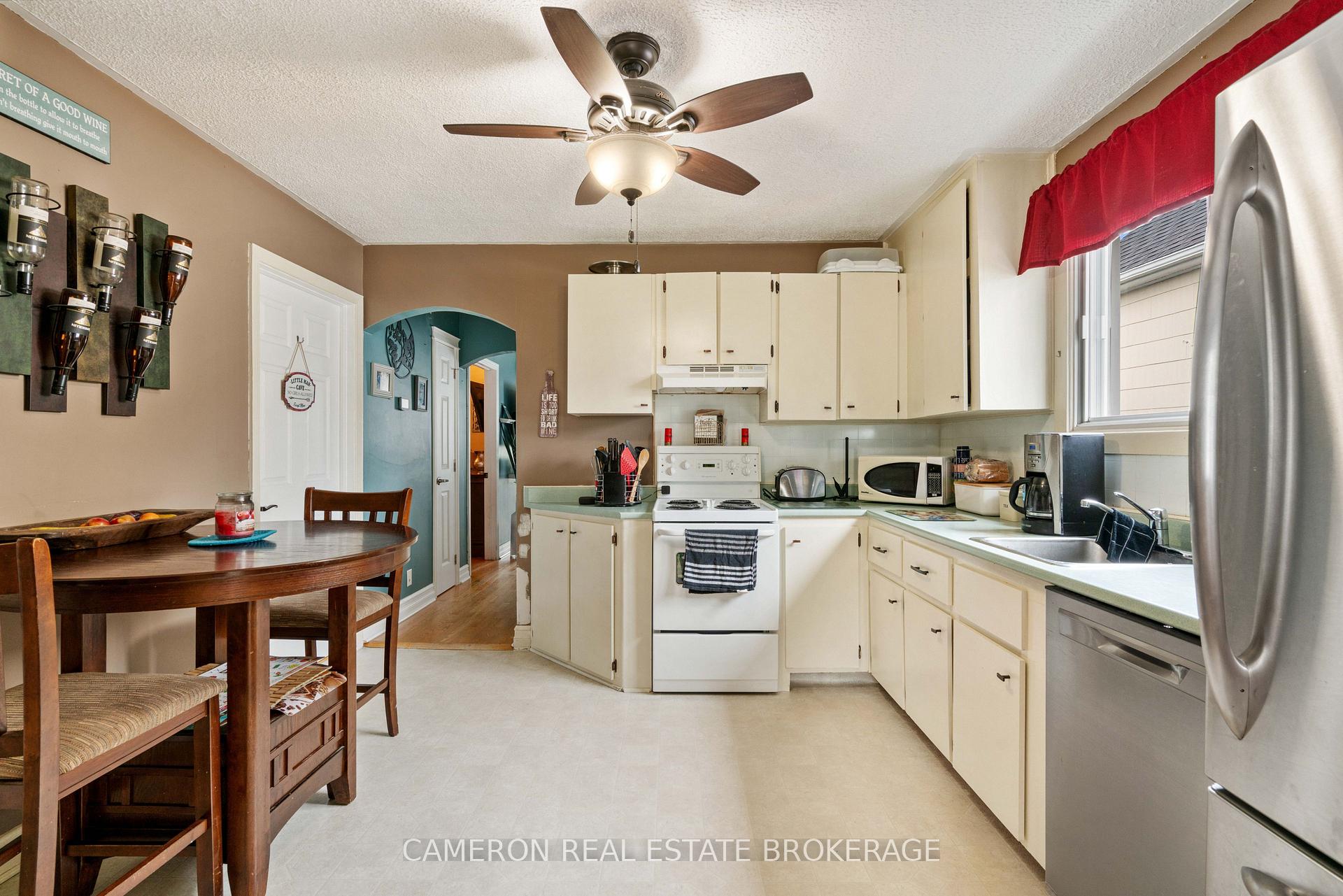 Photo 11 of 219 Seventh Street E, Cornwall — HOMEH