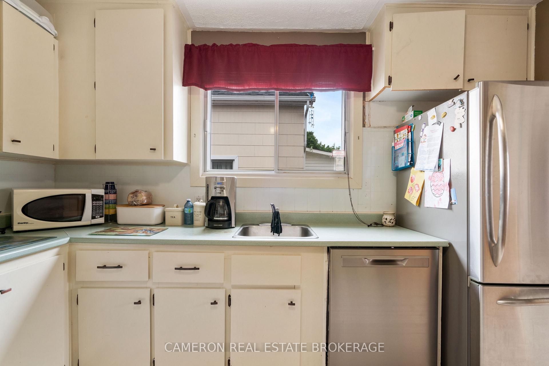 Photo 14 of 219 Seventh Street E, Cornwall — HOMEH