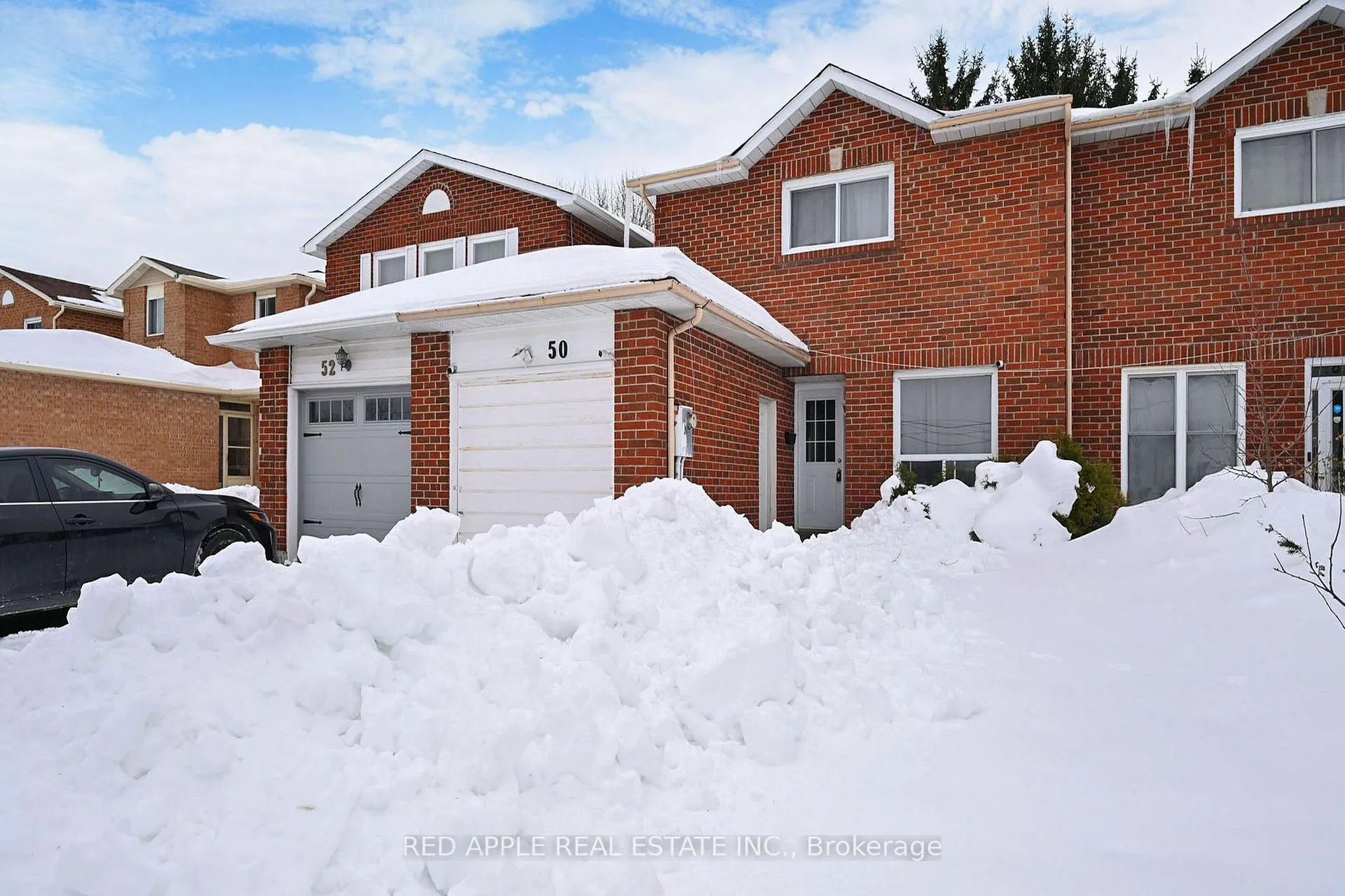Front of Unit Upper, 50 Whitehaven Drive
