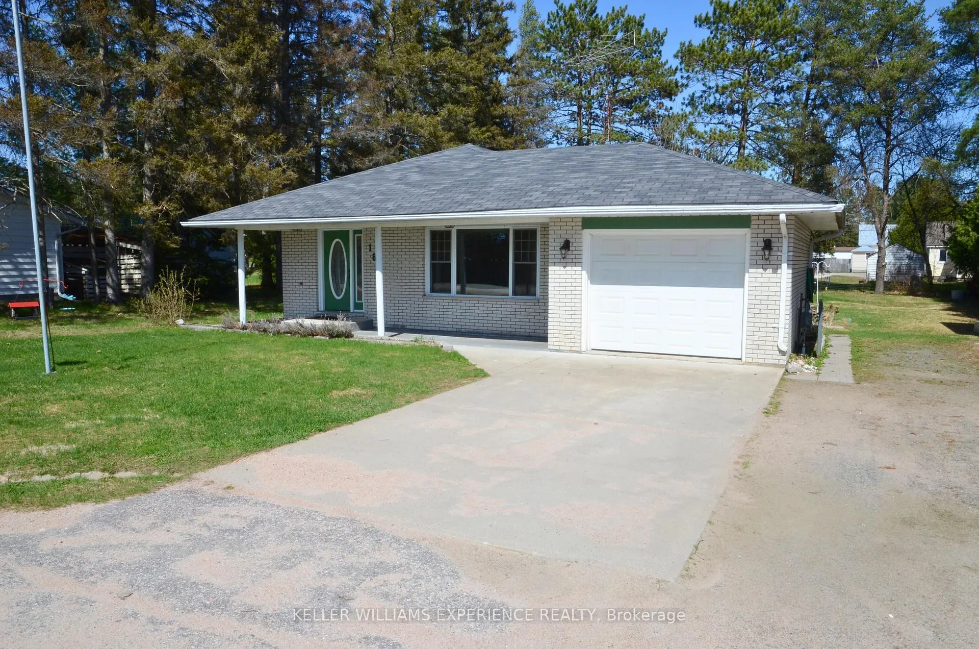 Photo 1 of 18 Tebby Boulevard, South River — HOMEH