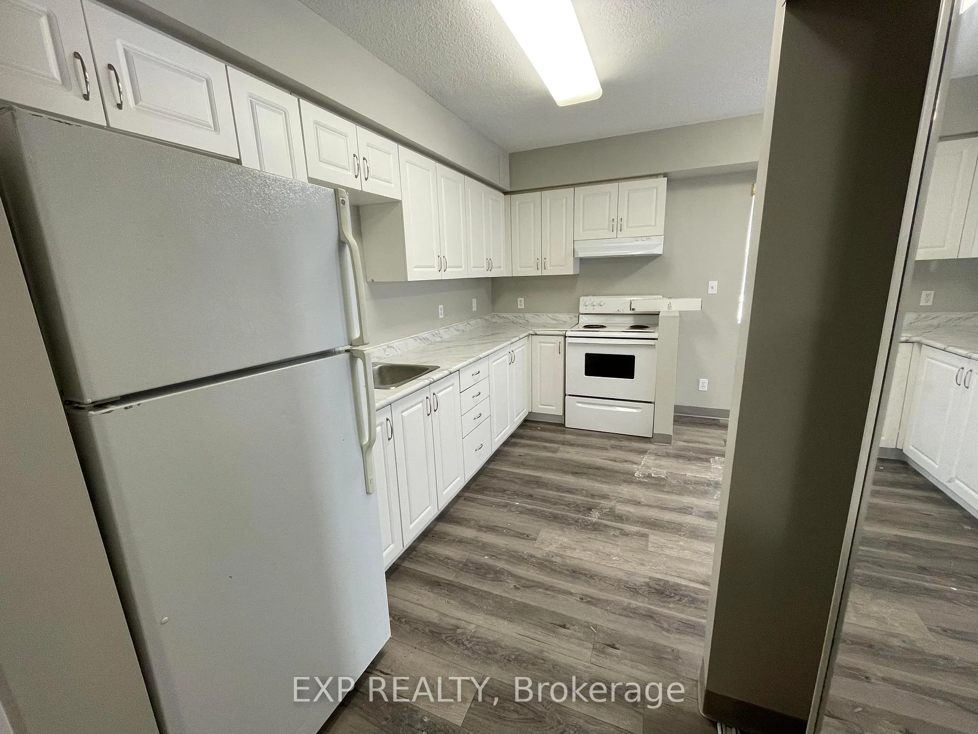 Photo 3 of Unit 412, 593 Strasburg Road, Kitchener — HOMEH