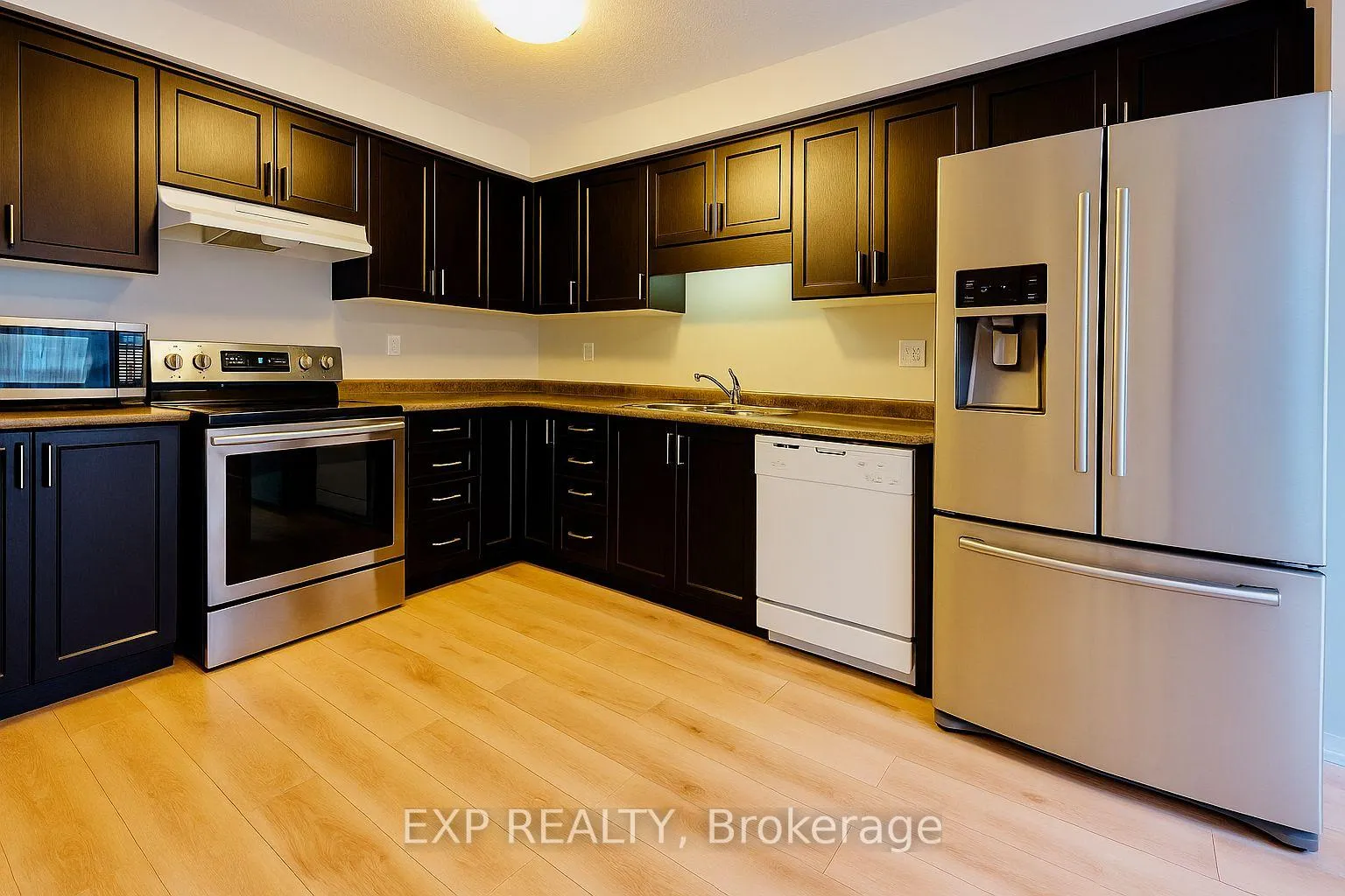 Photo 5 of Unit B6, 6 Upper Mercer Street E, Kitchener — HOMEH