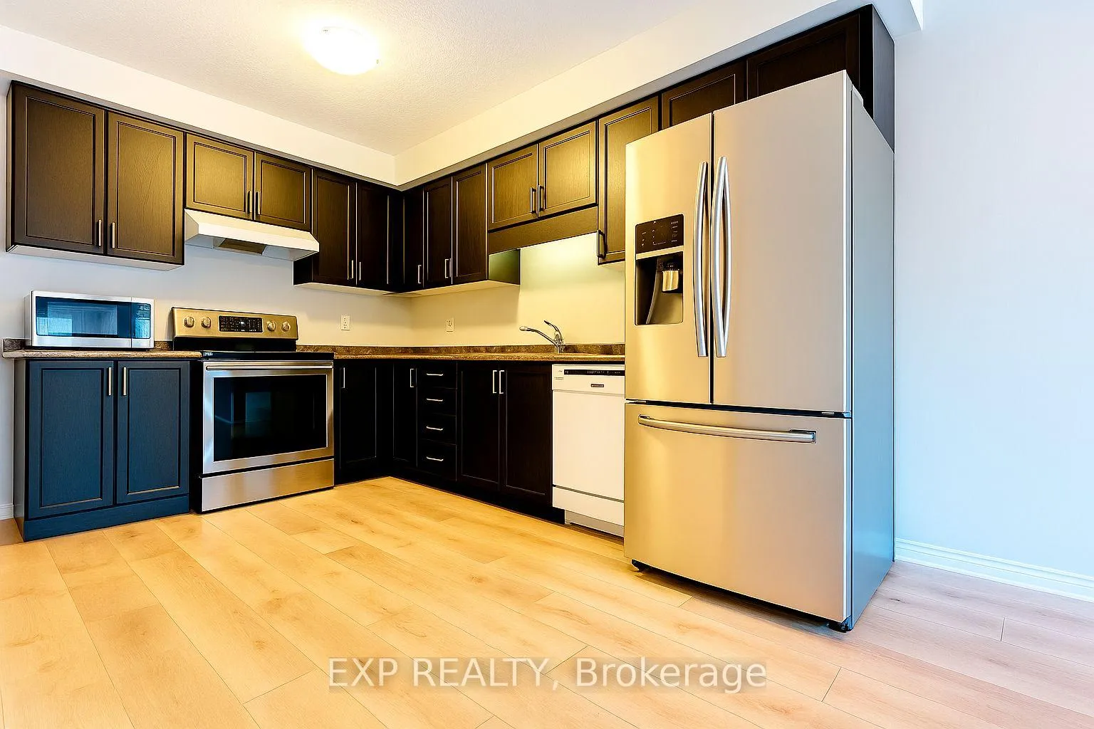 Photo 6 of Unit B6, 6 Upper Mercer Street E, Kitchener — HOMEH