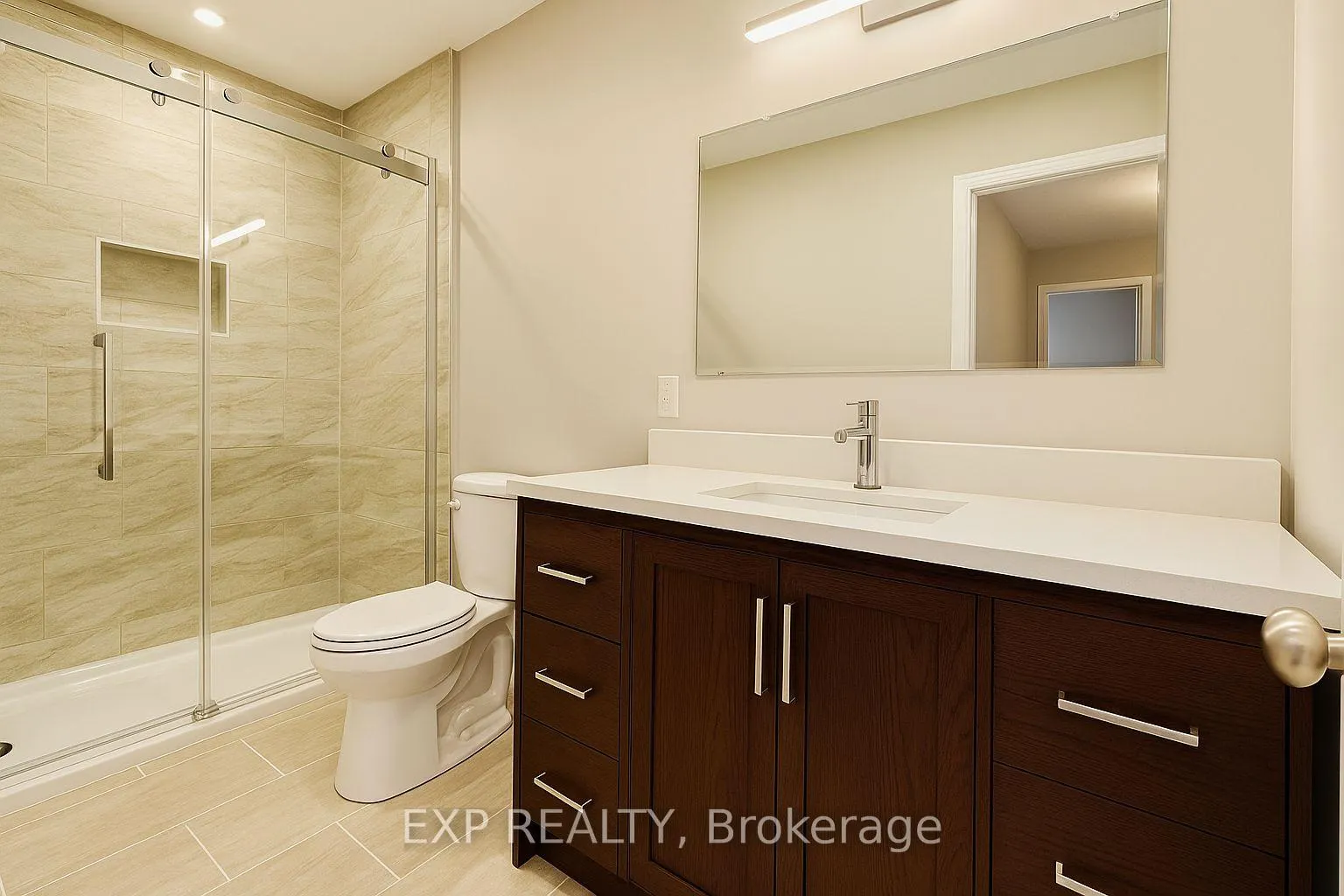 Photo 15 of Unit B6, 6 Upper Mercer Street E, Kitchener — HOMEH