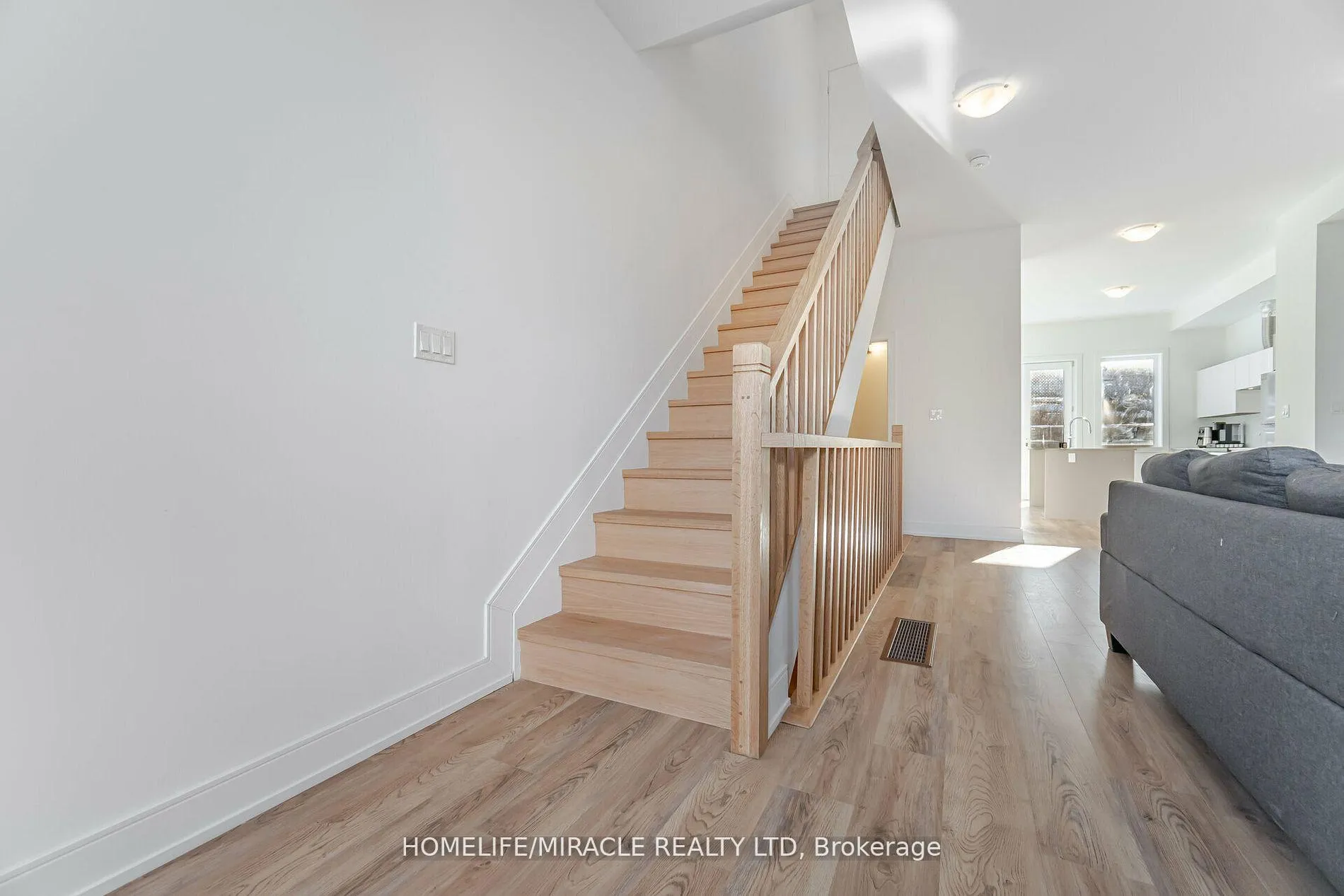 Photo 16 of 40 Desiree Place, Caledon, Bolton West — HOMEH