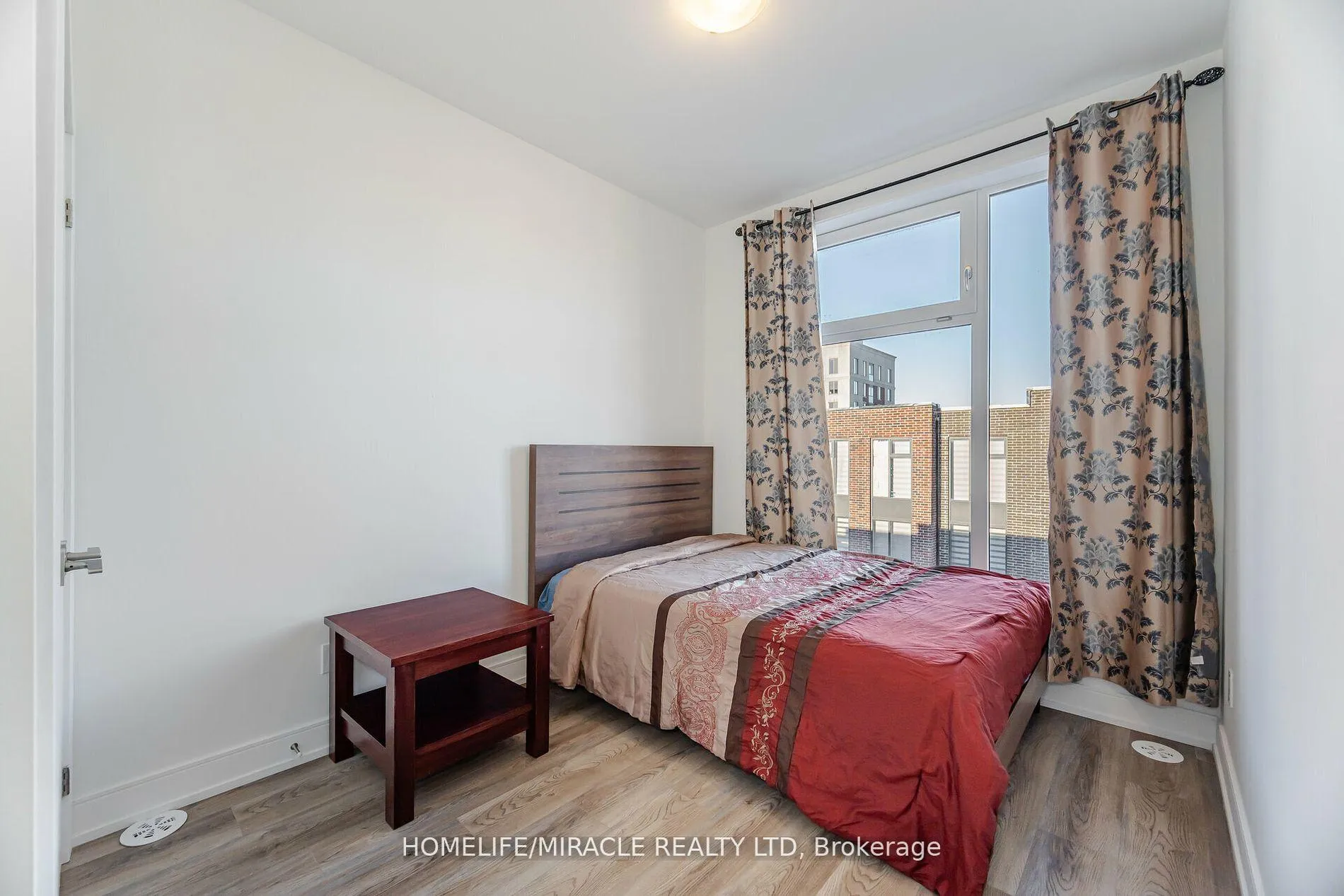 Photo 24 of 40 Desiree Place, Caledon, Bolton West — HOMEH