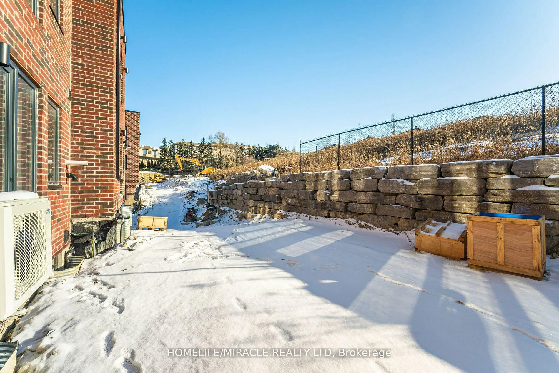 Photo 28 of 40 Desiree Place, Caledon, Bolton West — HOMEH