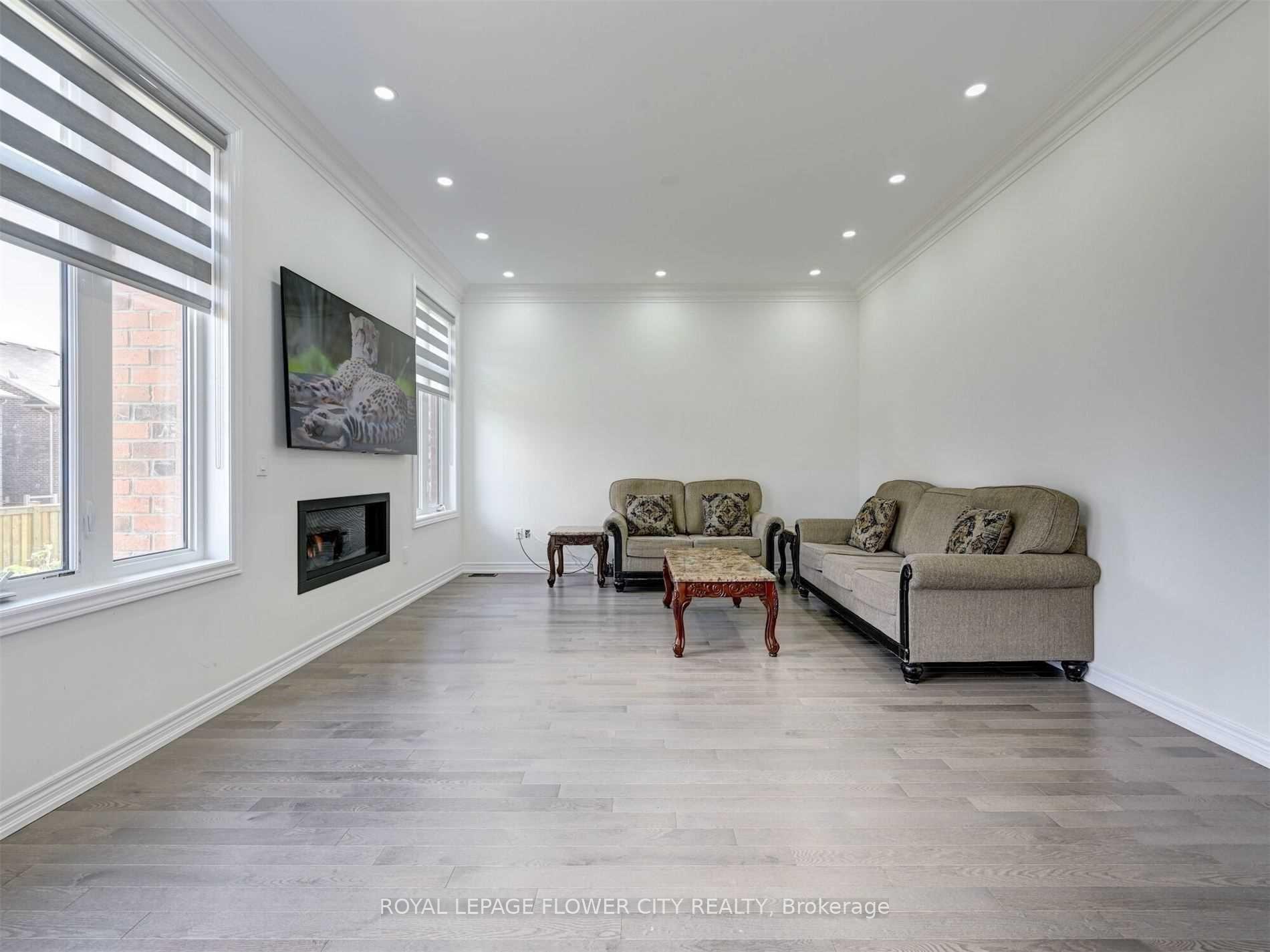 Photo 4 of 15 Arthur Griffin Crescent, Caledon, Caledon East — HOMEH