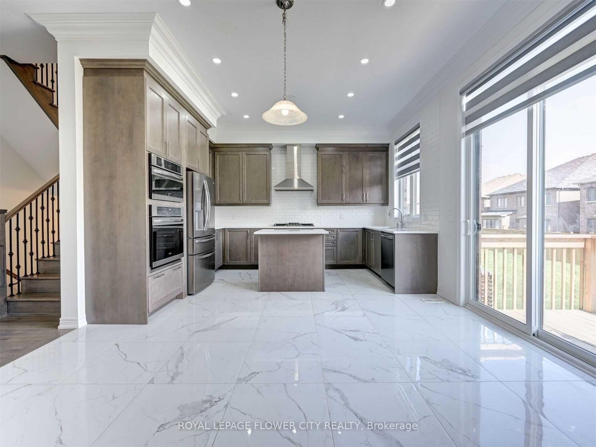 Photo 6 of 15 Arthur Griffin Crescent, Caledon, Caledon East — HOMEH