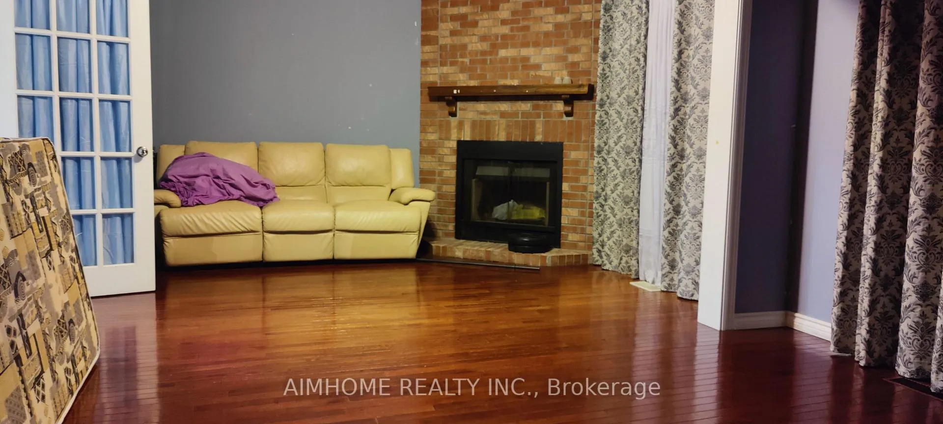 Photo 2 of 71 Ashmore Crescent, Markham, Milliken Mills East — HOMEH