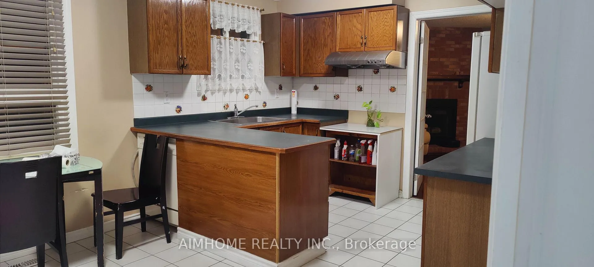 Photo 4 of 71 Ashmore Crescent, Markham, Milliken Mills East — HOMEH