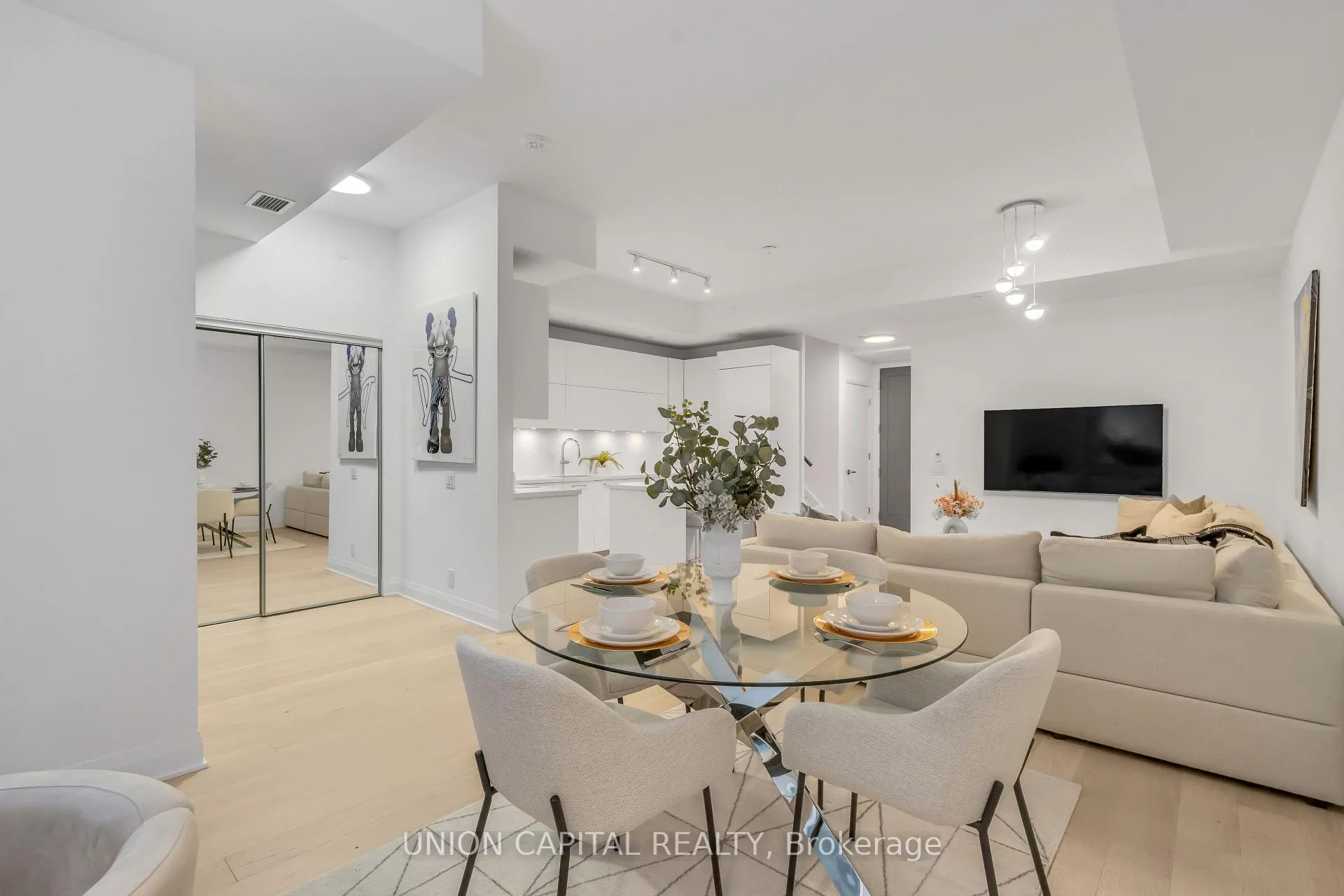 Photo 2 of Unit TH05, 33 Fredrick Todd Way, Toronto, Thorncliffe Park — HOMEH