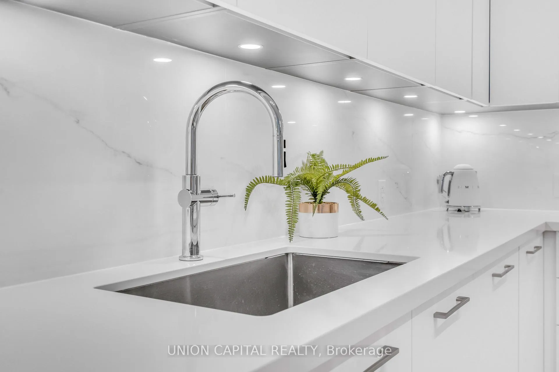 Photo 9 of Unit TH05, 33 Fredrick Todd Way, Toronto, Thorncliffe Park — HOMEH