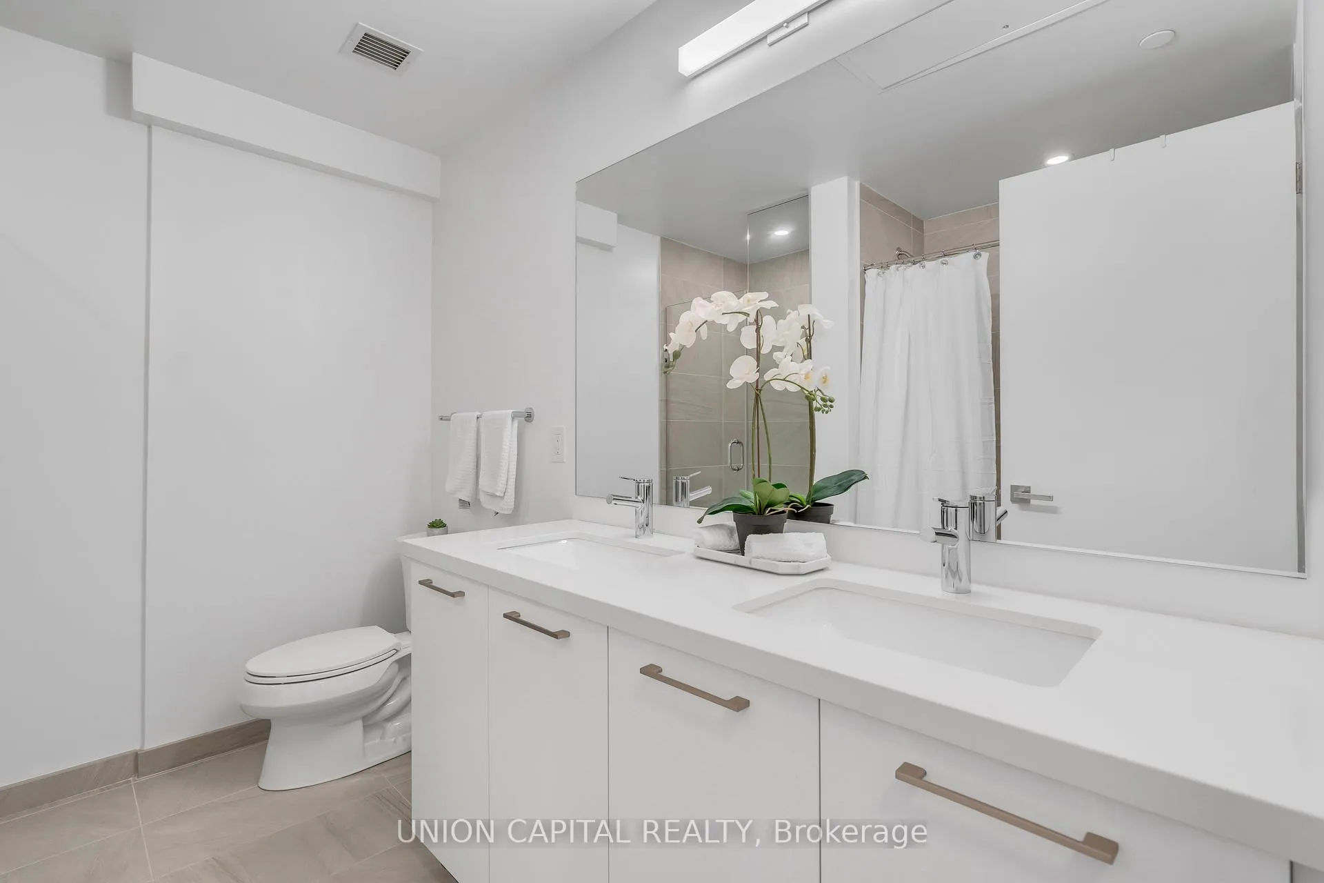 Photo 16 of Unit TH05, 33 Fredrick Todd Way, Toronto, Thorncliffe Park — HOMEH