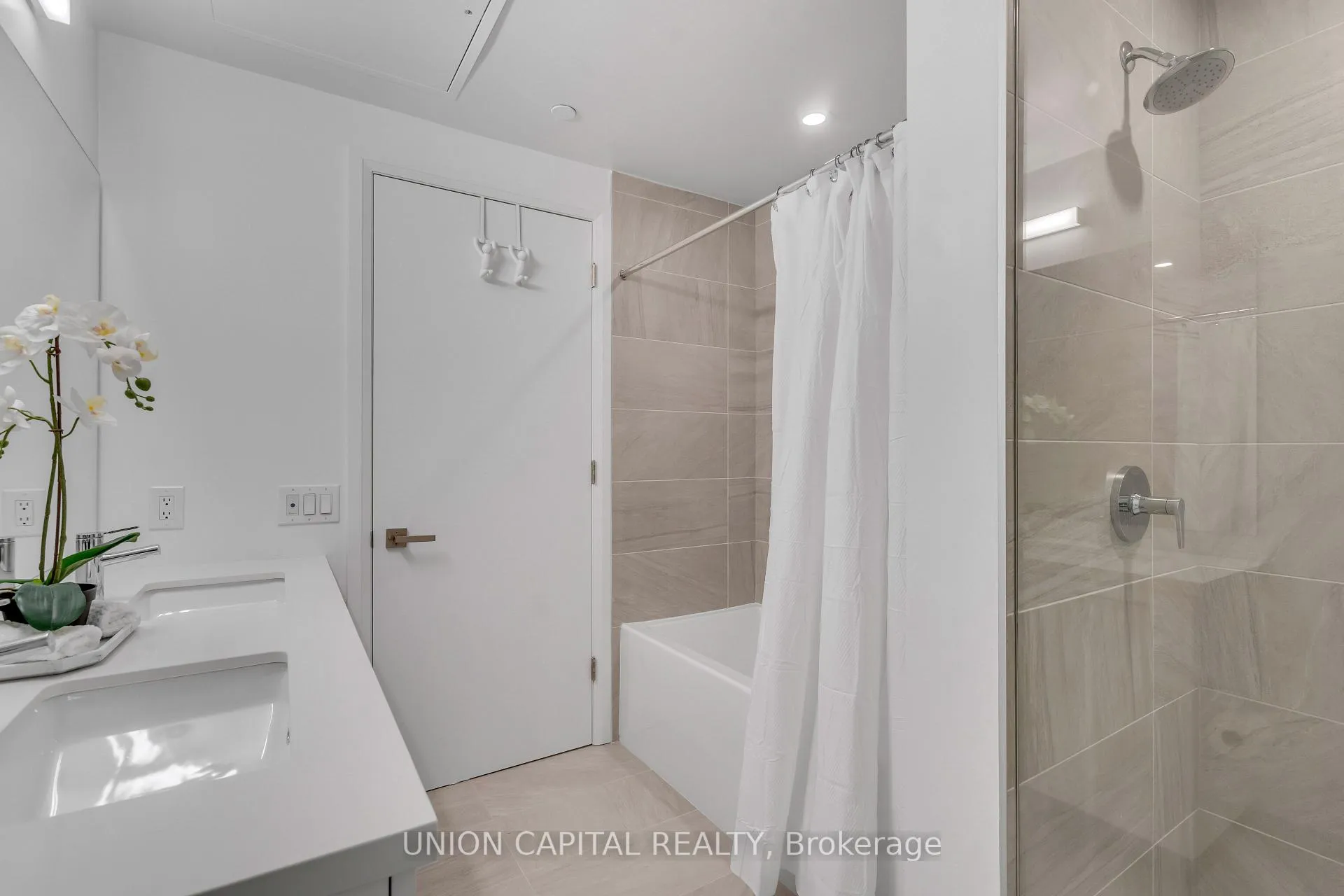 Photo 17 of Unit TH05, 33 Fredrick Todd Way, Toronto, Thorncliffe Park — HOMEH