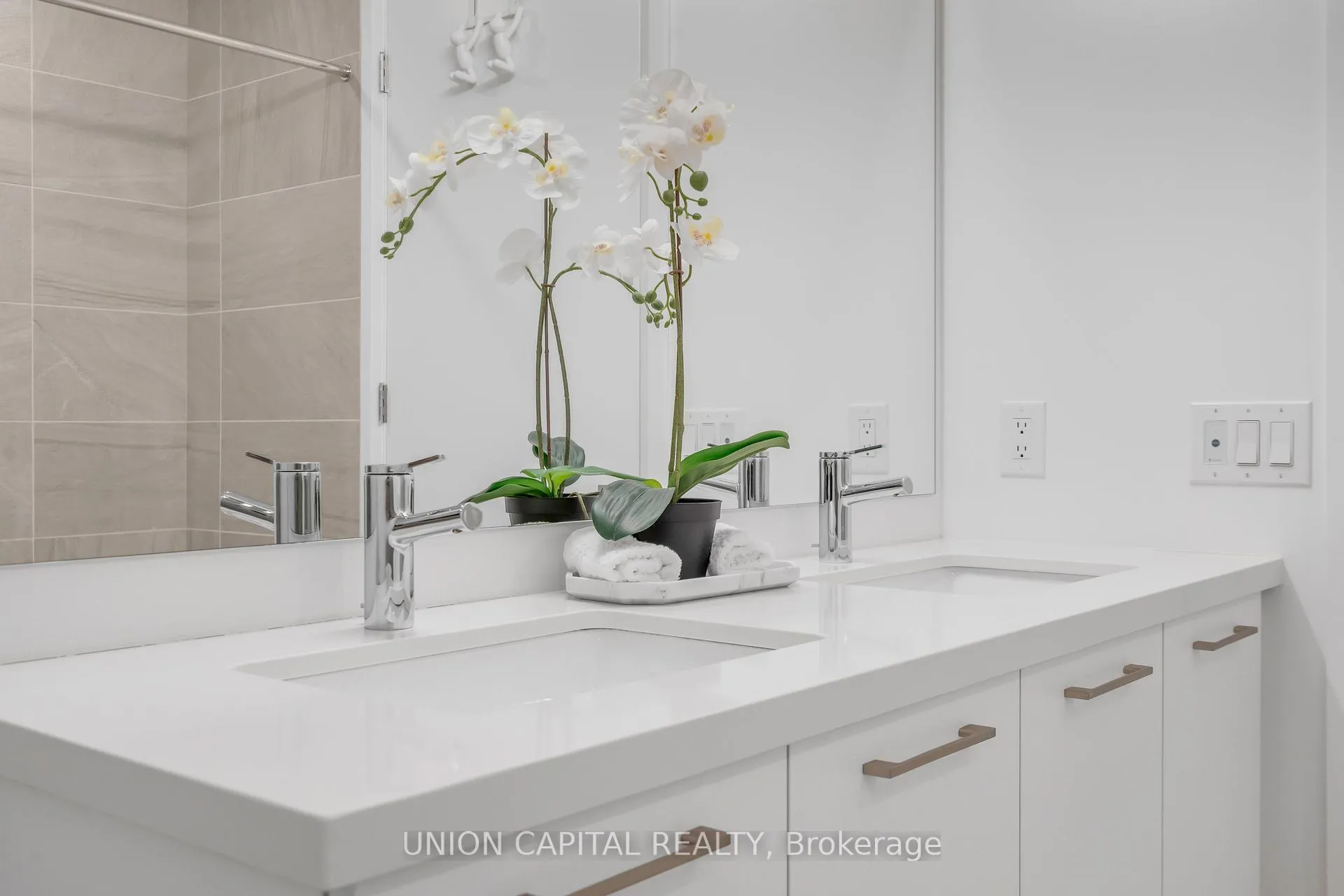 Photo 18 of Unit TH05, 33 Fredrick Todd Way, Toronto, Thorncliffe Park — HOMEH