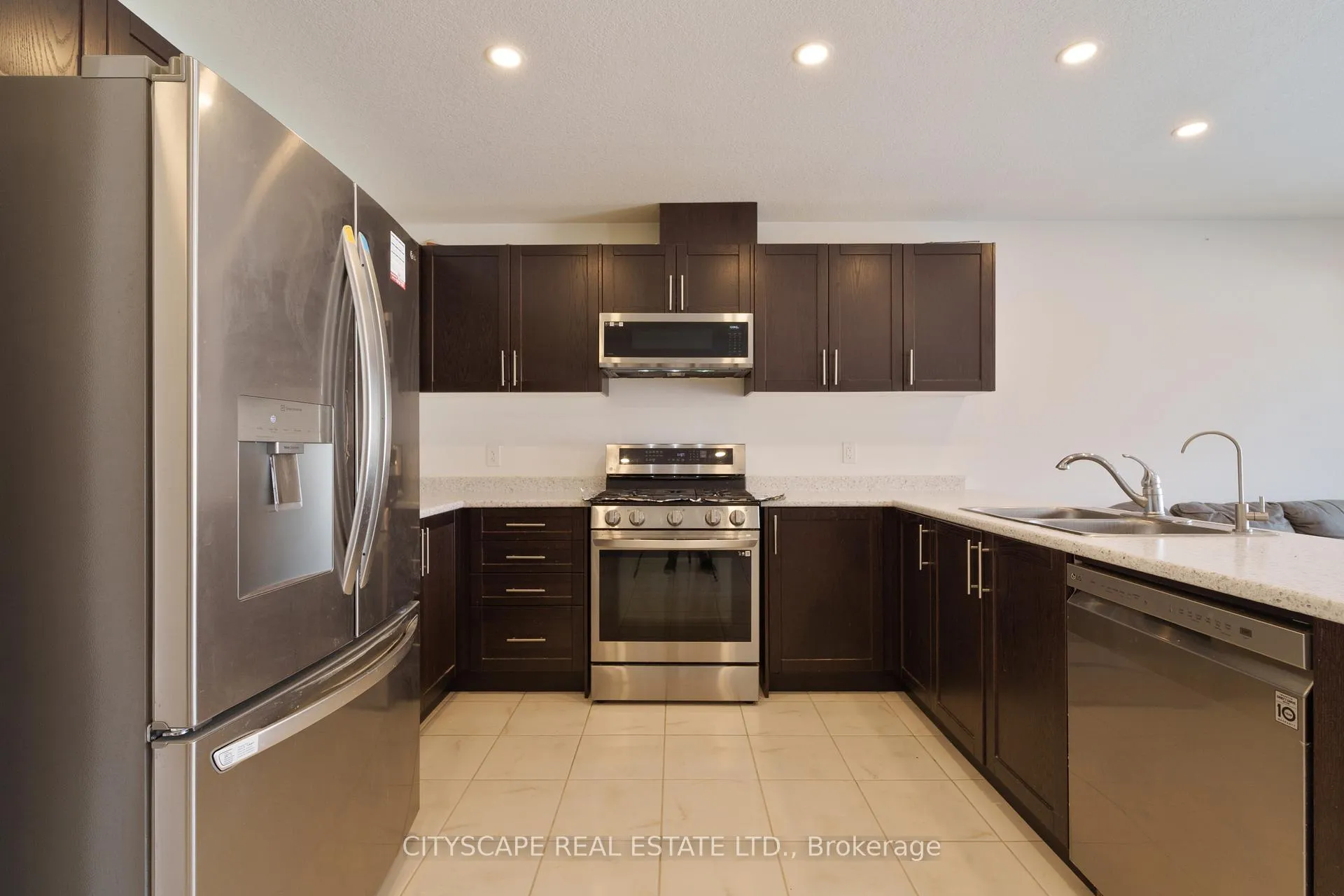 Photo 6 of 77 Pony Way, Kitchener — HOMEH