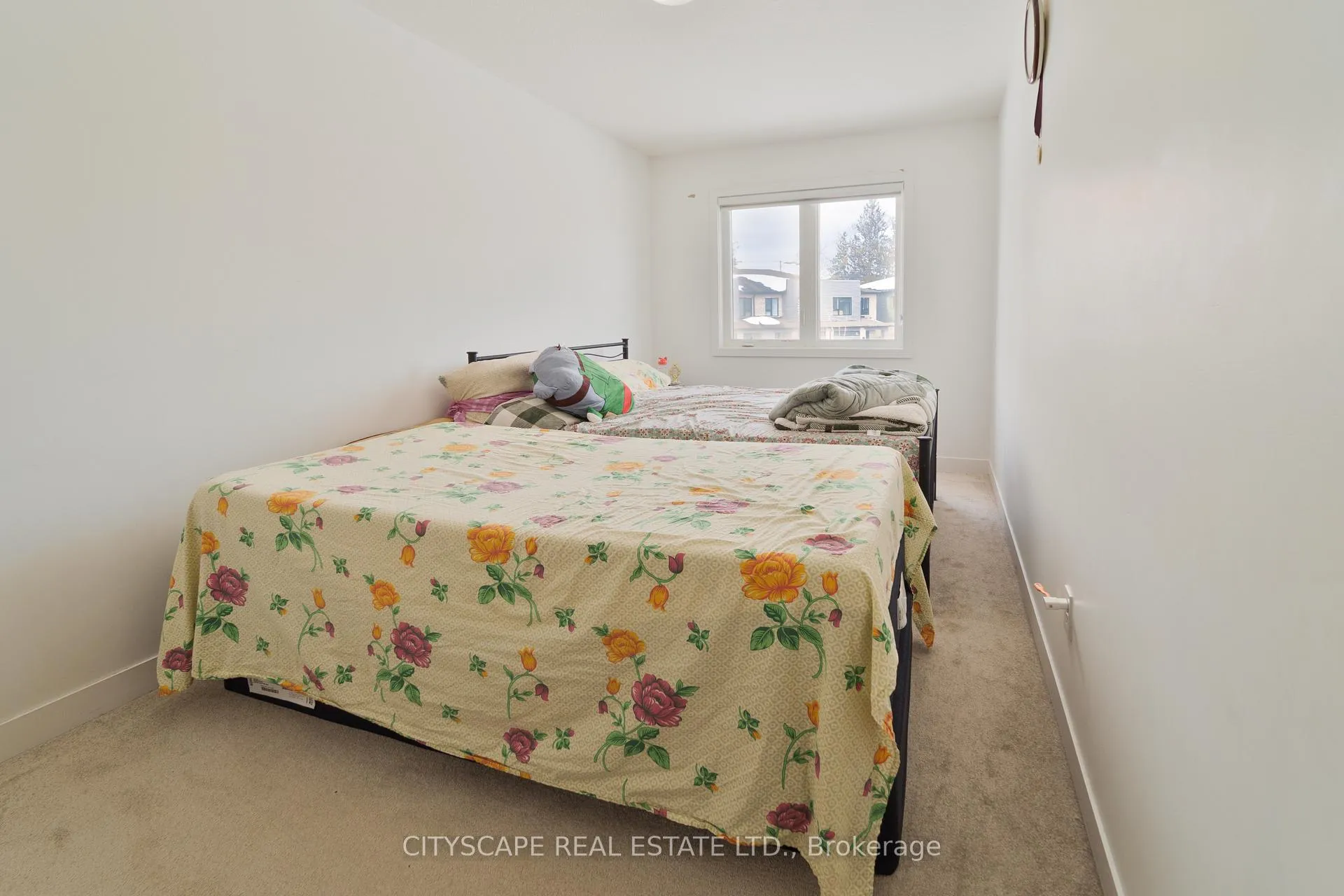 Photo 14 of 77 Pony Way, Kitchener — HOMEH