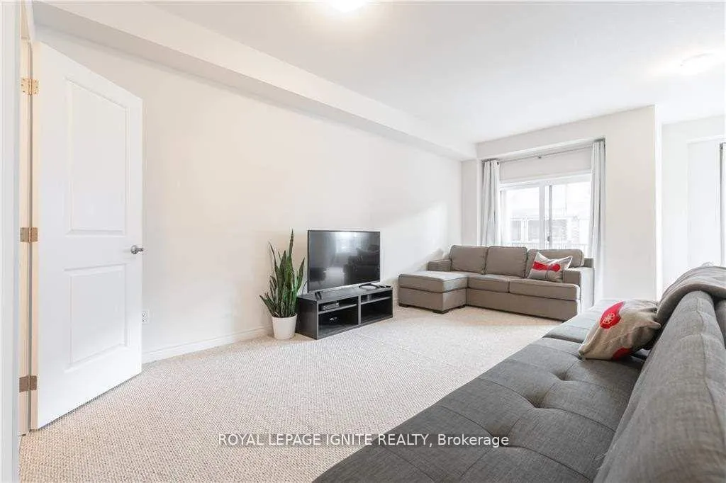 Photo 12 of 9 Ridgeside Lane, Hamilton, Waterdown — HOMEH