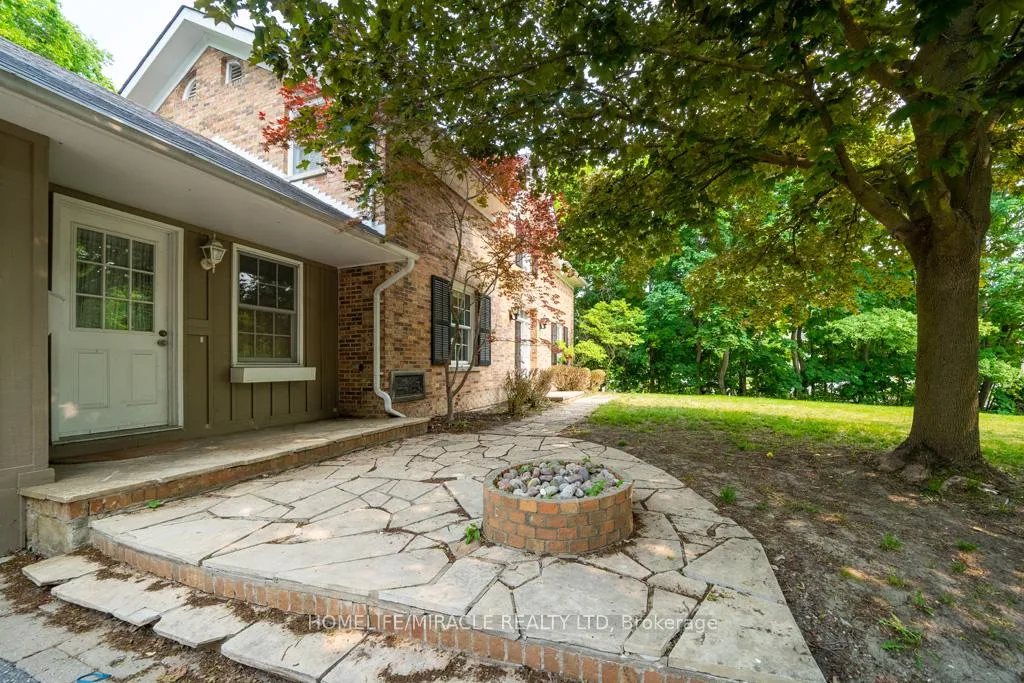 Photo 4 of 10 Houghton Boulevard, Markham, Old Markham Village — HOMEH