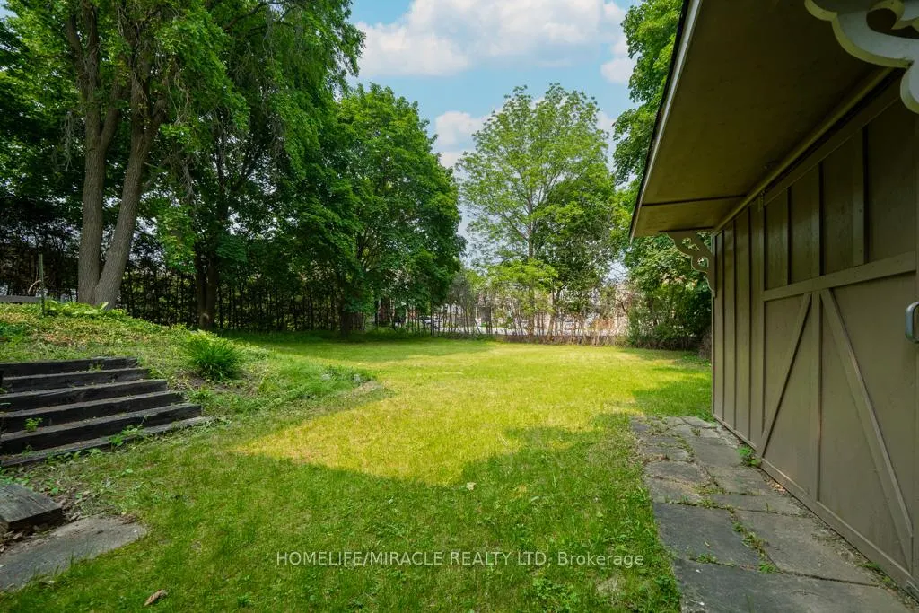 Photo 30 of 10 Houghton Boulevard, Markham, Old Markham Village — HOMEH