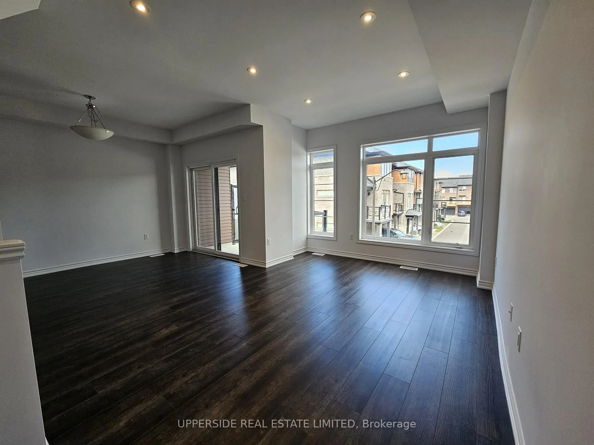 Photo 17 of Unit 128, 61 Soho Street, Hamilton, Stoney Creek Mountain — HOMEH