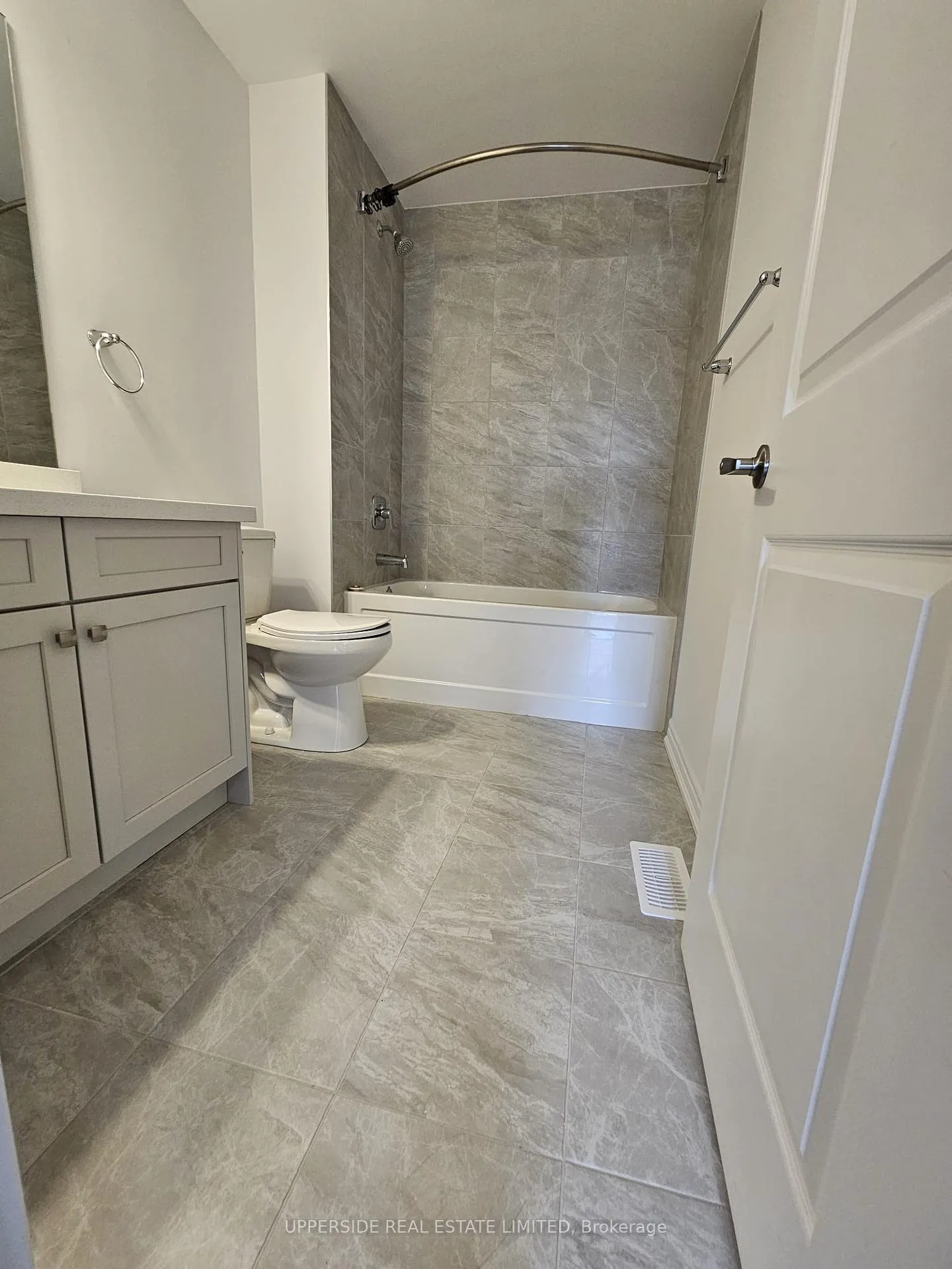Photo 31 of Unit 128, 61 Soho Street, Hamilton, Stoney Creek Mountain — HOMEH