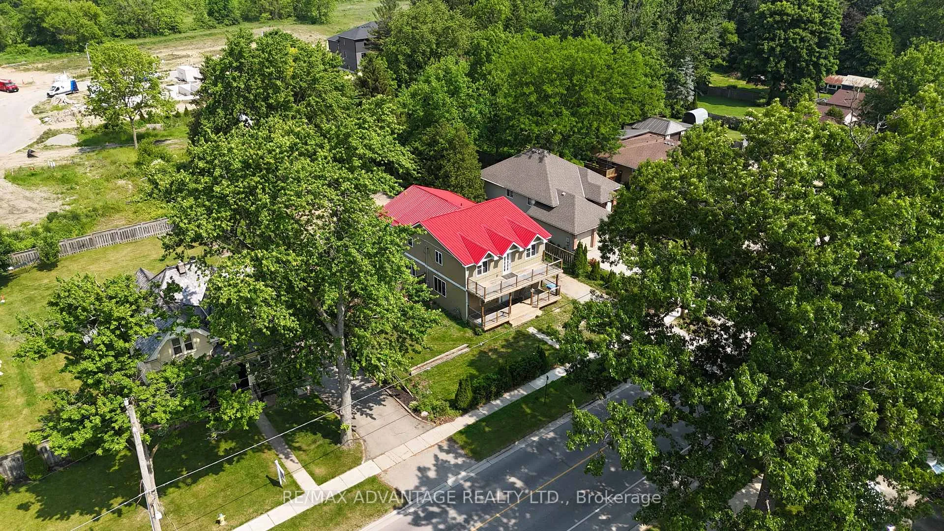 Photo 4 of 8566 Glendon Drive, Strathroy-Caradoc, Mount Brydges — HOMEH