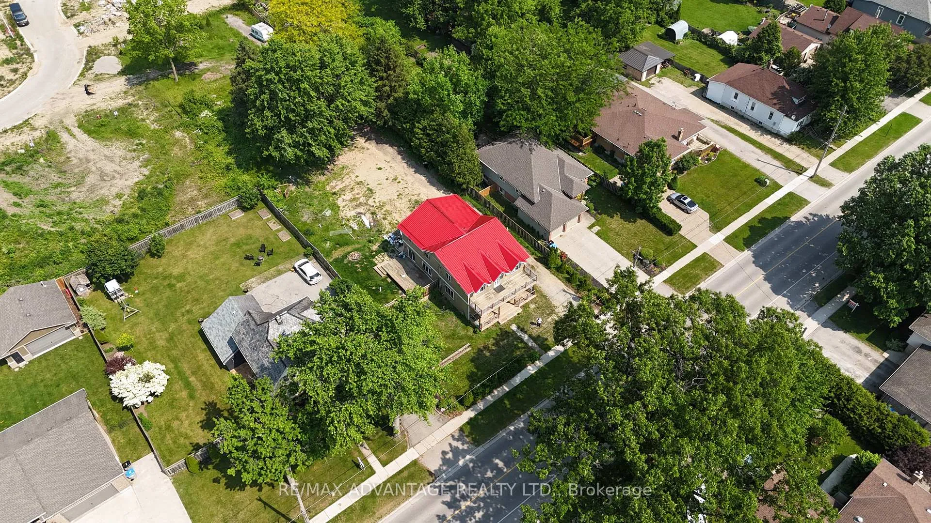 Photo 8 of 8566 Glendon Drive, Strathroy-Caradoc, Mount Brydges — HOMEH