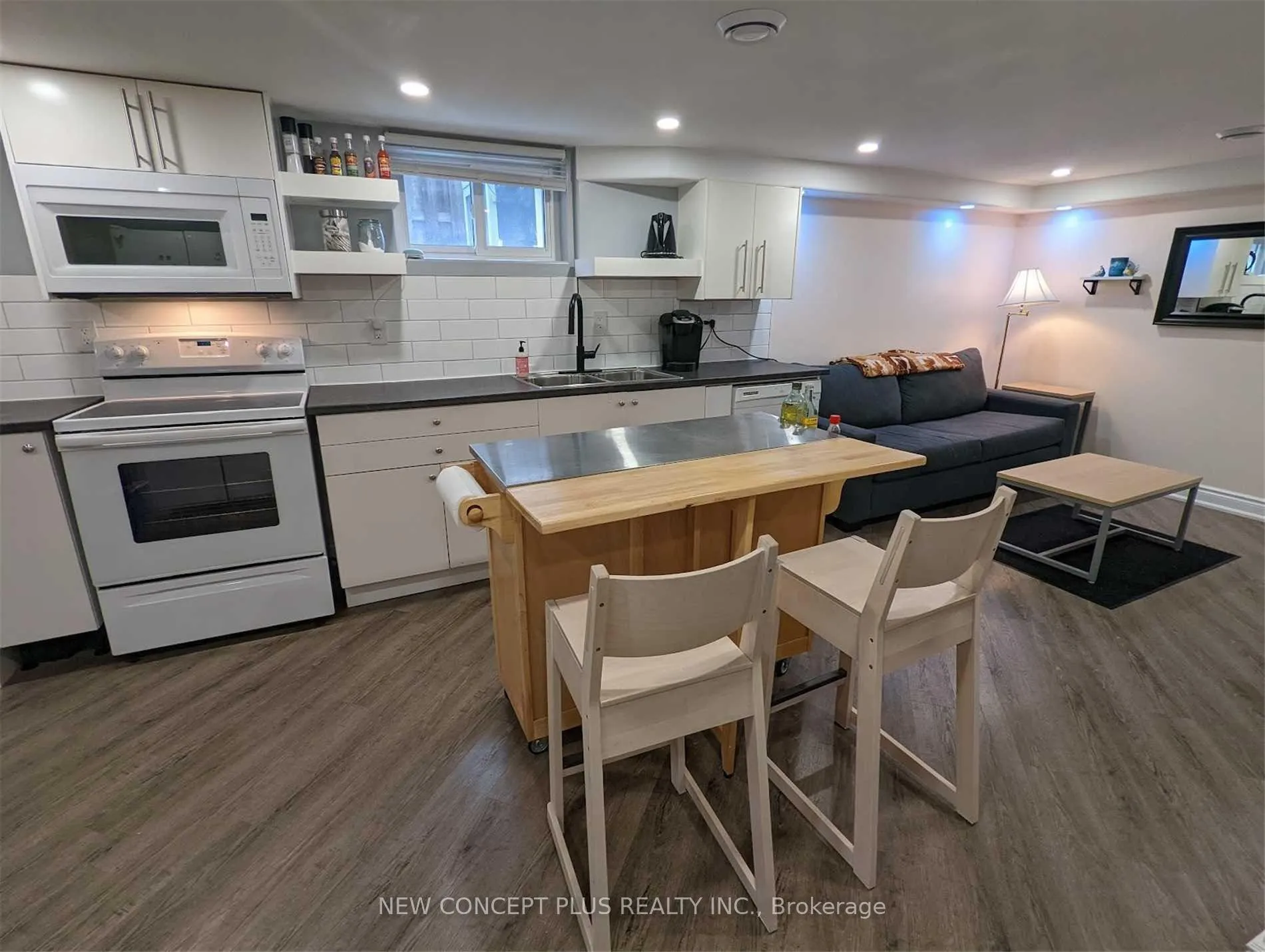 Photo 4 of Unit Lower, 320 Weir Street N, Hamilton, Homeside — HOMEH